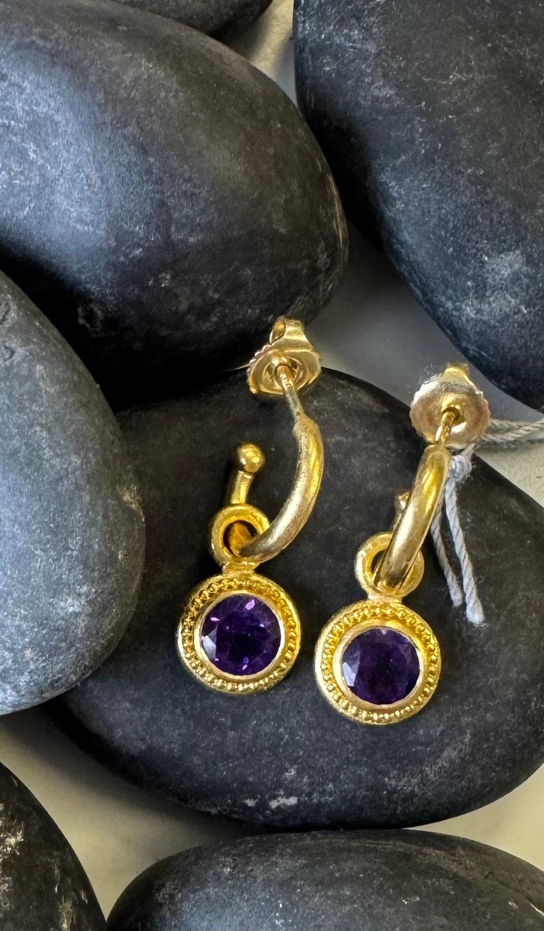 Orecchini a cerchio e a goccia di ametista in oro 22 carati in vendita 1