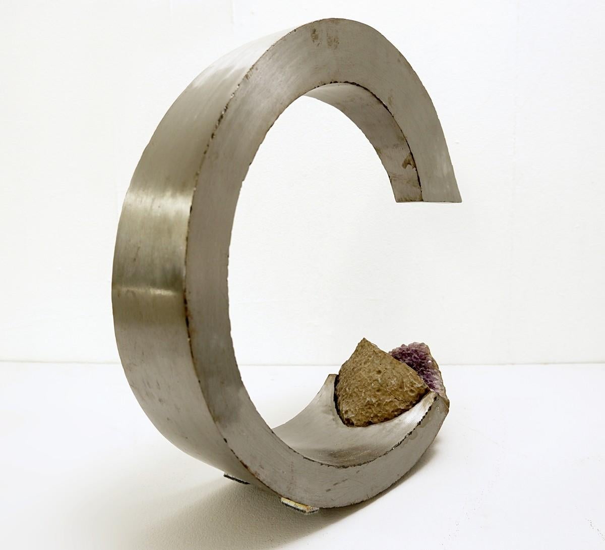 Amethyst in Brushed Aluminum Arc Sculpture, Italy, 1970s In Good Condition For Sale In Brussels , BE