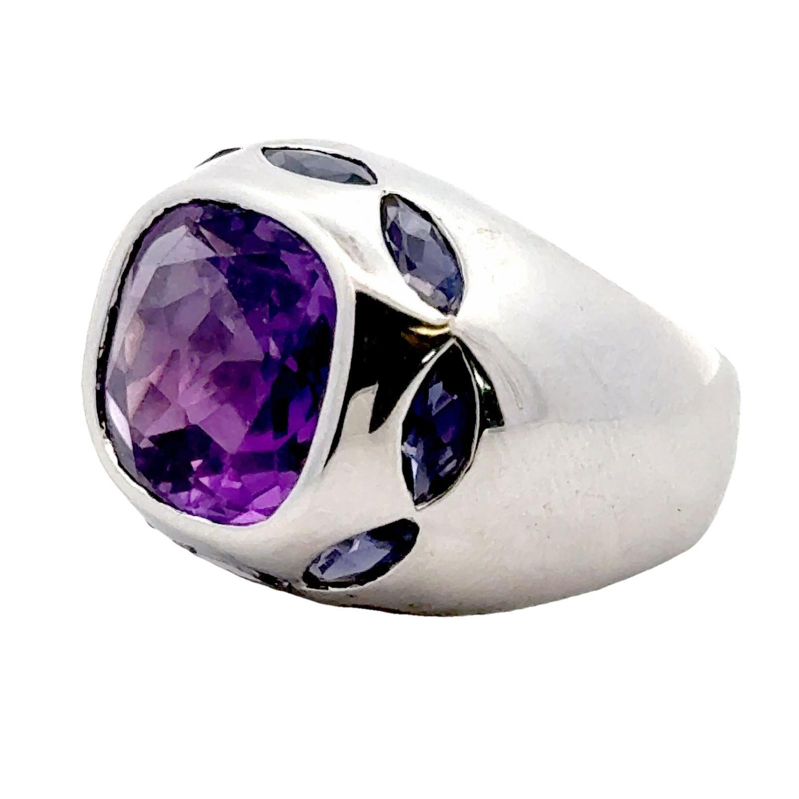 Amethyst Iolith 18 Karat Weißgold Moderner Mode-Ring (Kissenschliff)