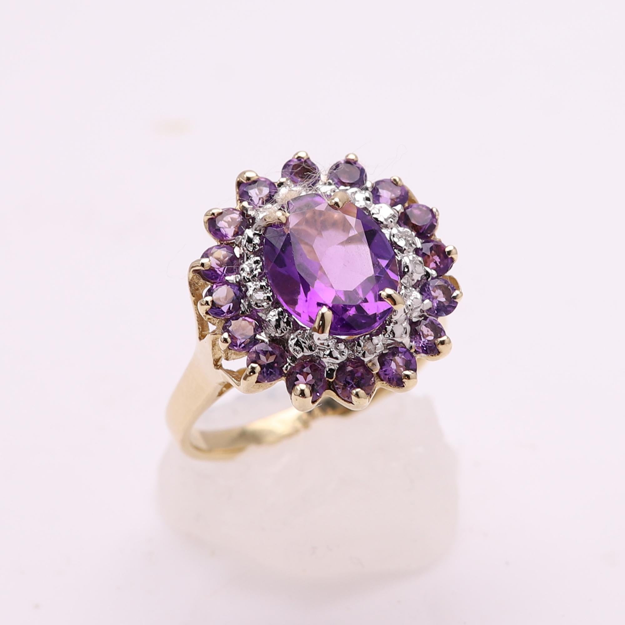 Amethyst Large Cocktail Ring 10 Karat Yellow Gold  Statement Ring For Sale 4