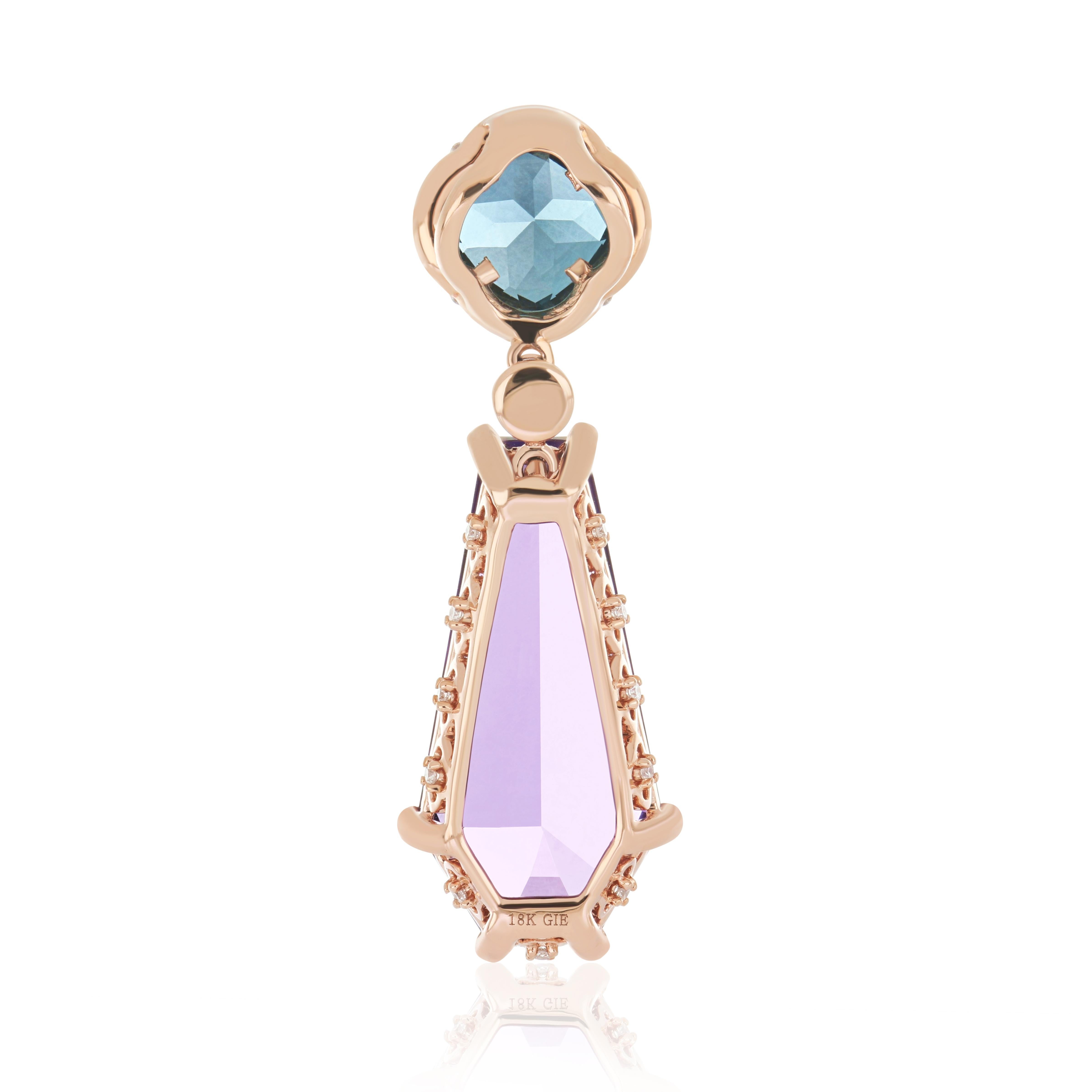 Taglio misto Ciondolo in oro rosa 18 carati con ametista, topazio blu di Londra, zaffiro rosa e diamante incastonato in vendita