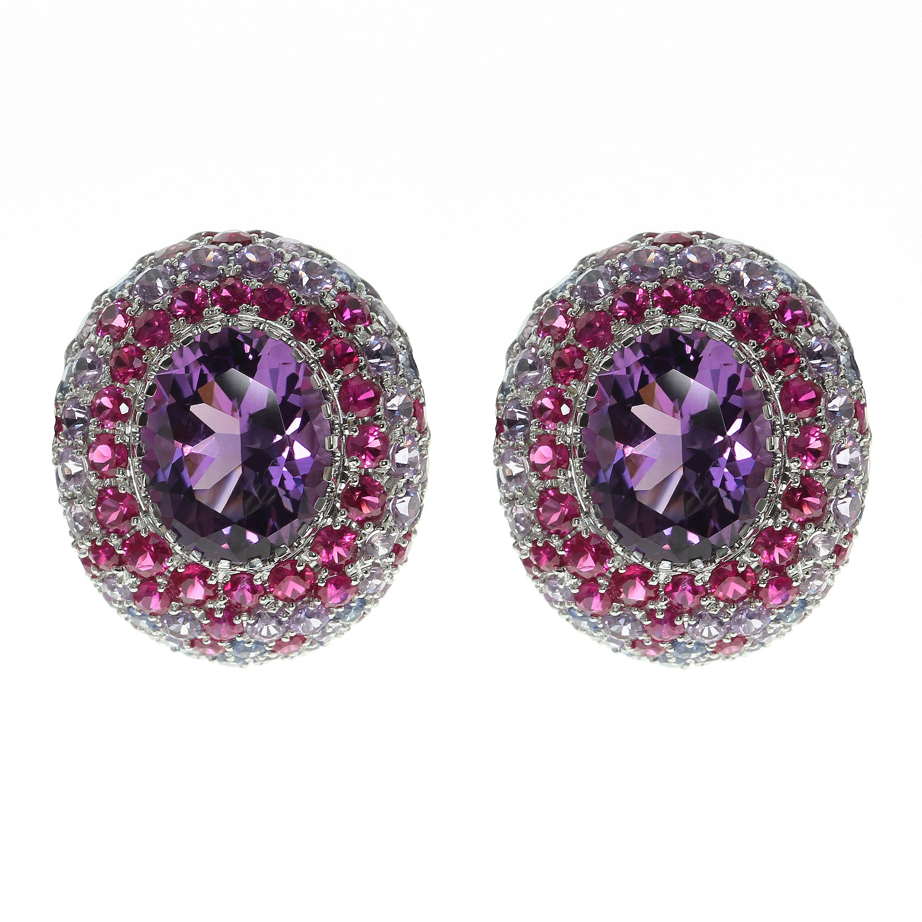 Amethyst Multicolor Sapphire 18 Karat Yellow Gold Earrings. It is a vibrant and colorfull earrings, perfect for everyday.

Accompanied with the Ring LU116414854213