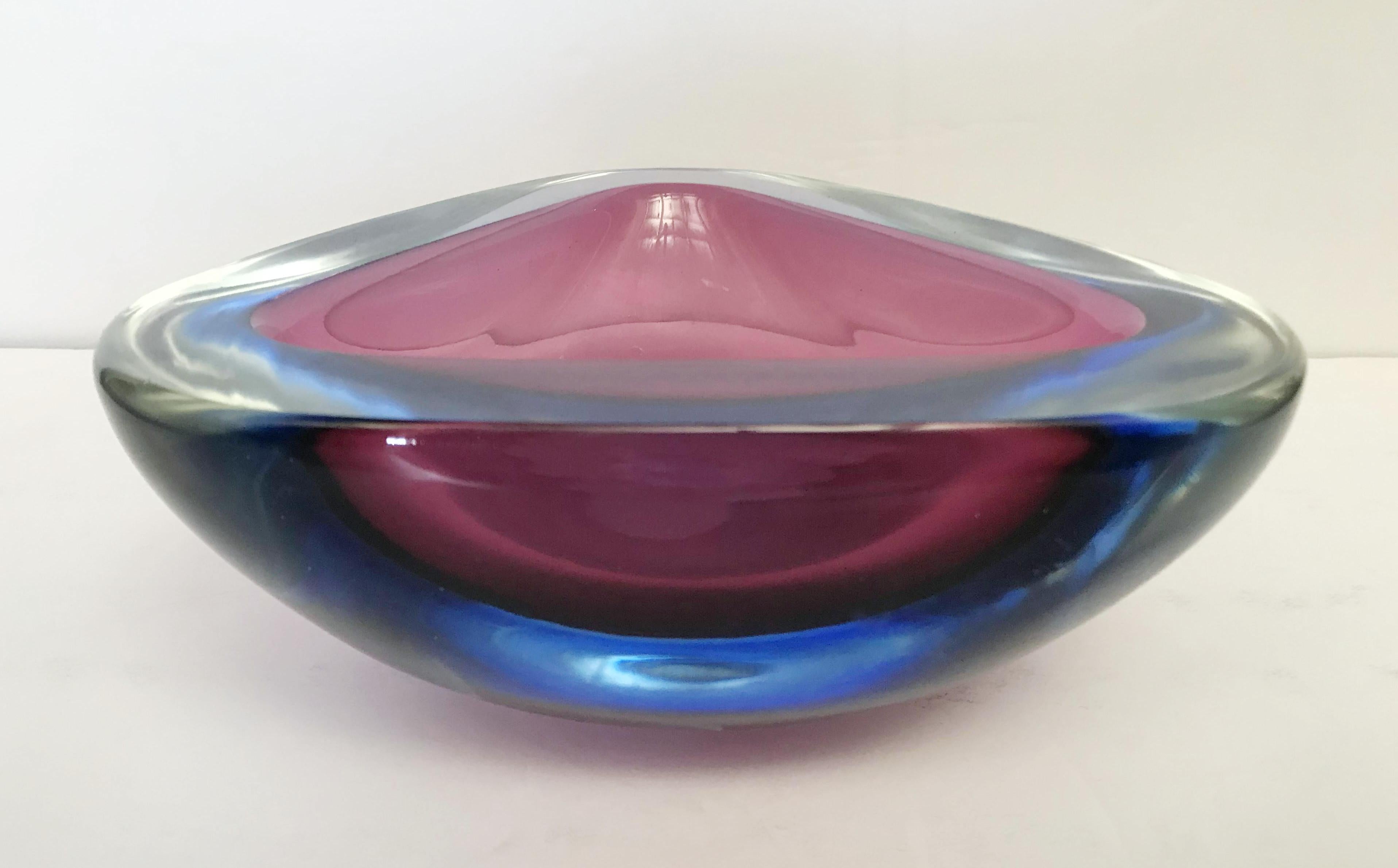 Vintage Italian amethyst triangular Murano glass bowl blown in Sommerso technique / Made in Italy, circa 1960s
Measures: Side width 8 inches / height 3 inches
1 in stock in Palm Springs currently ON FINAL CLEARANCE SALE for $599 !!! 
This piece