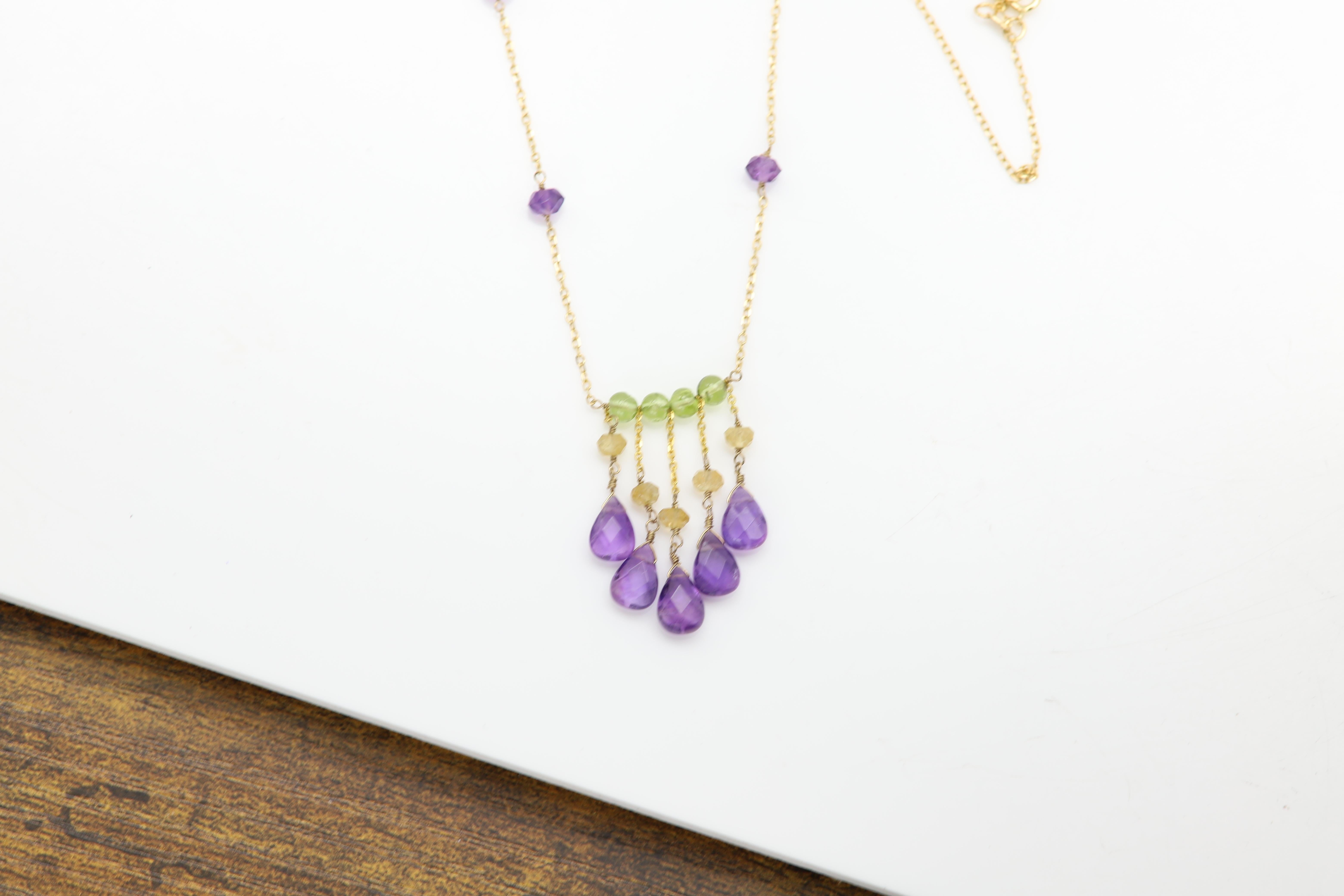 Collier de perles pendantes en or jaune 14 carats avec améthyste 001 en vente 6
