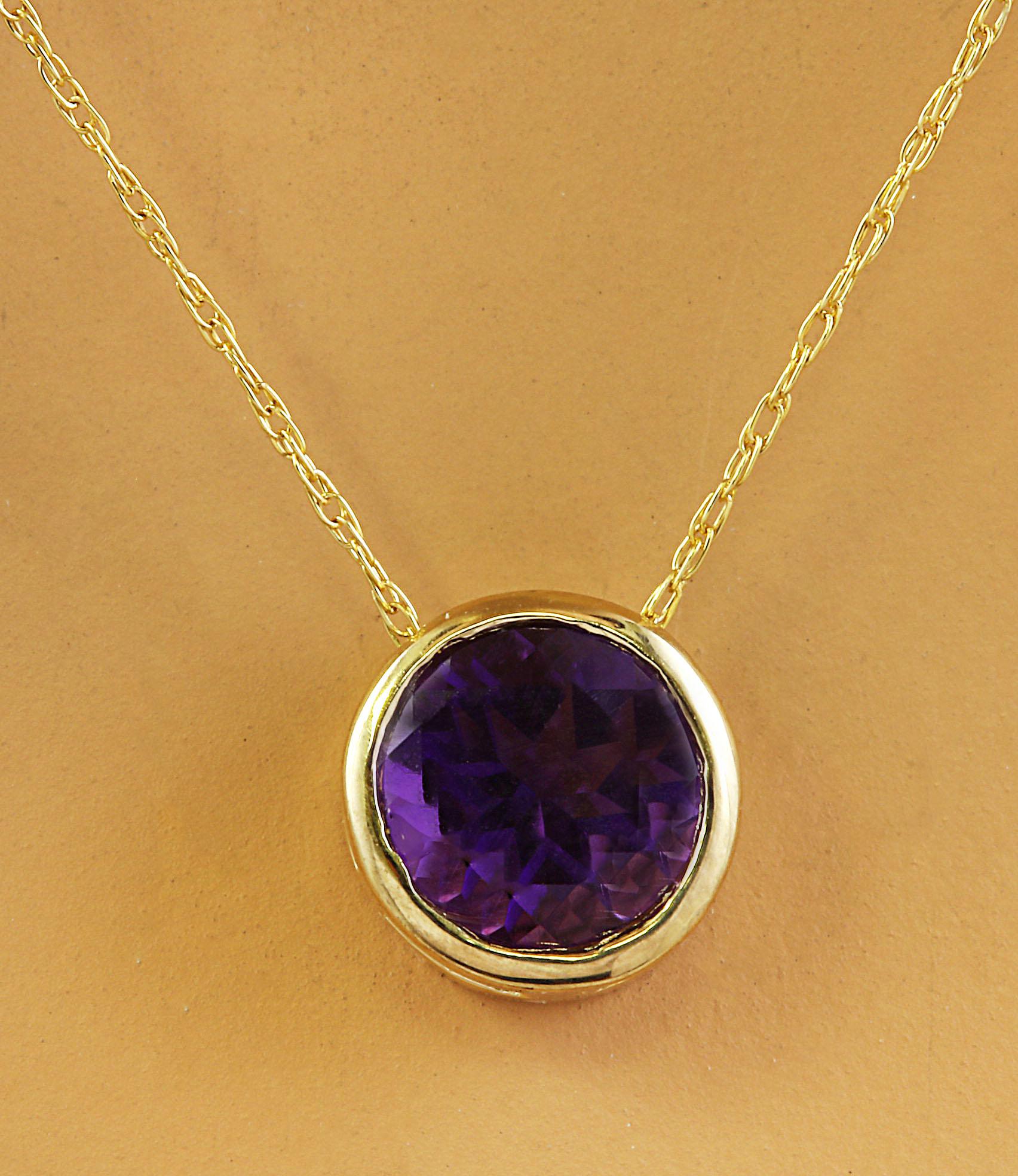 1.50 Carat Amethyst 14K Yellow Gold Necklace
Stamped: 14K
Total Necklace Weight: 1.4 Grams
Length: 16 Inches
Amethyst Weight: 1.50 Carat (6.50x6.50 Millimeters) 
Face Measures: 8.20x8.20 Millimeter 
SKU: [600189]
