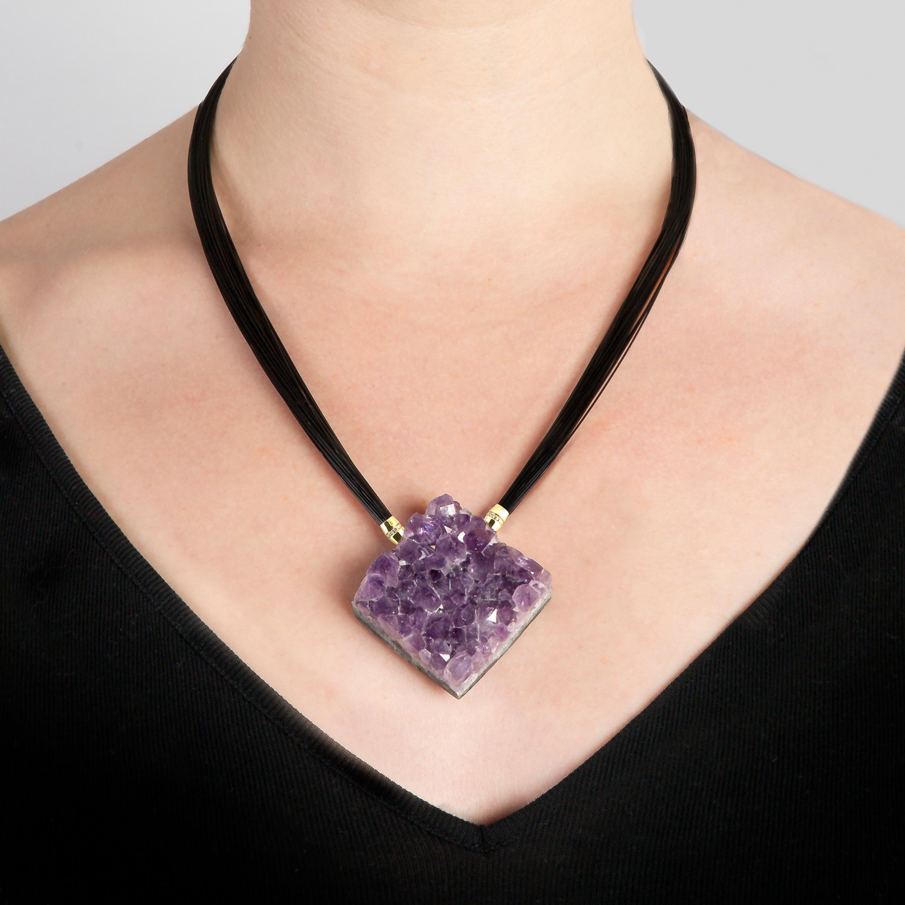 Amethyst Necklace with Diamonds and 18 Karat Gold In New Condition In Ballynahinch, Co Down