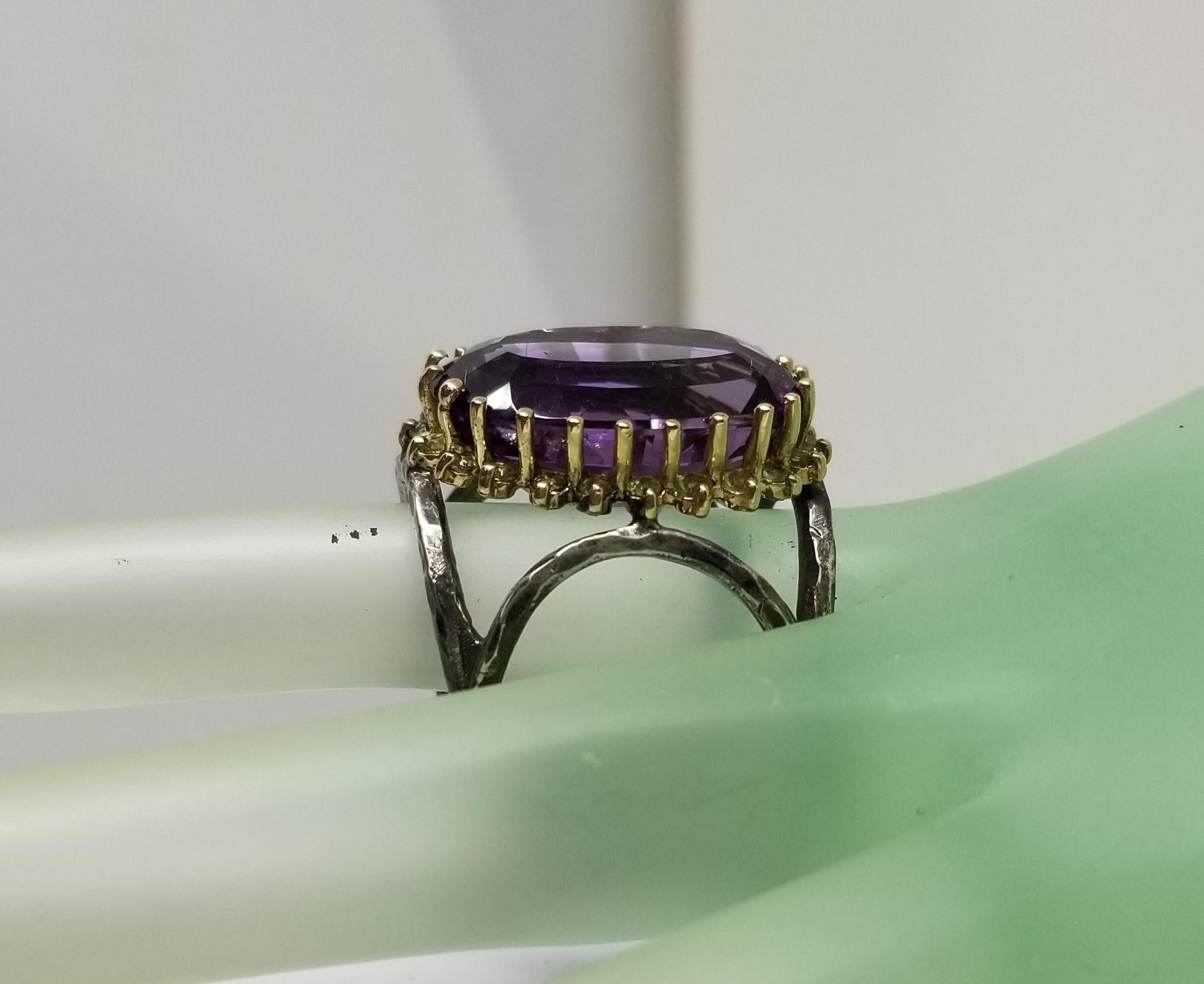Amethyst Oval 21.87 Carat with Peridot 14 Karat Yellow Gold and Silver Gresha For Sale 1