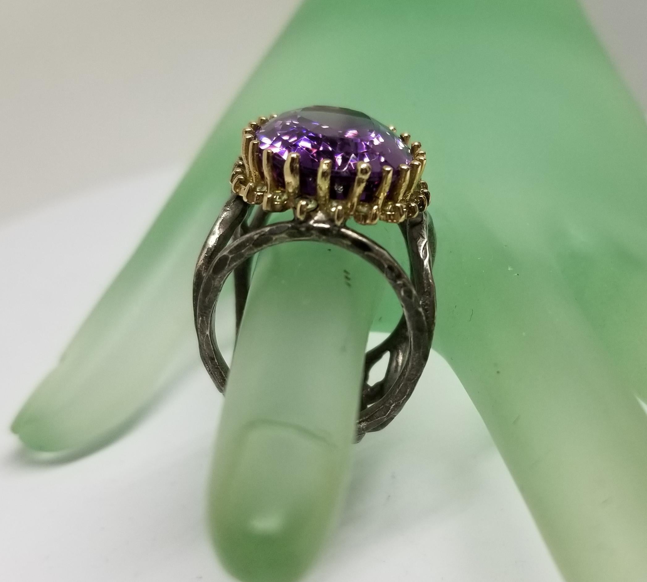 Amethyst Oval 21.87 Carat with Peridot 14 Karat Yellow Gold and Silver Gresha For Sale 3