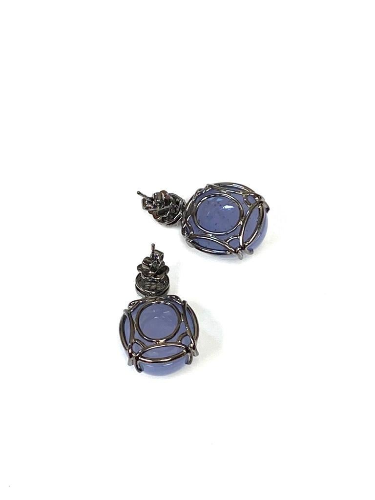 Goshwara Oval Cab Blue Chalcedony And Diamond Earrings In New Condition In New York, NY