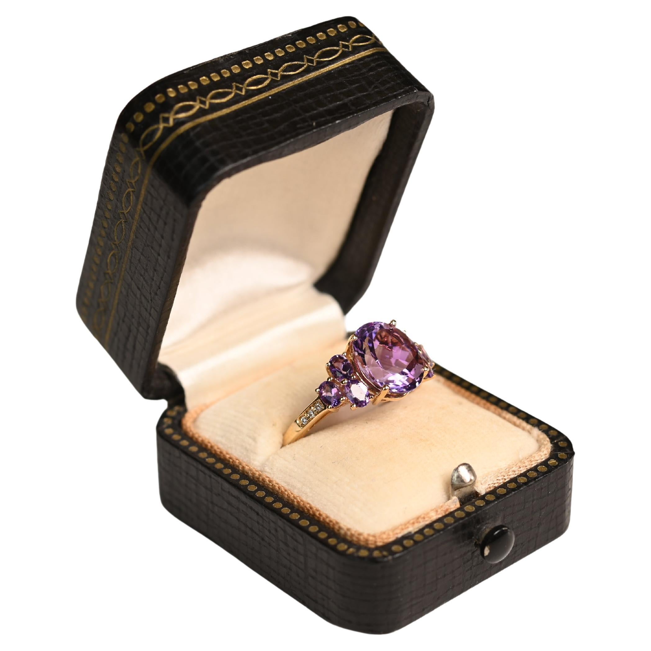 Amethyst Oval Cut (Approx. 3.30-Carats) Cocktail Ring, 18k Yellow Gold