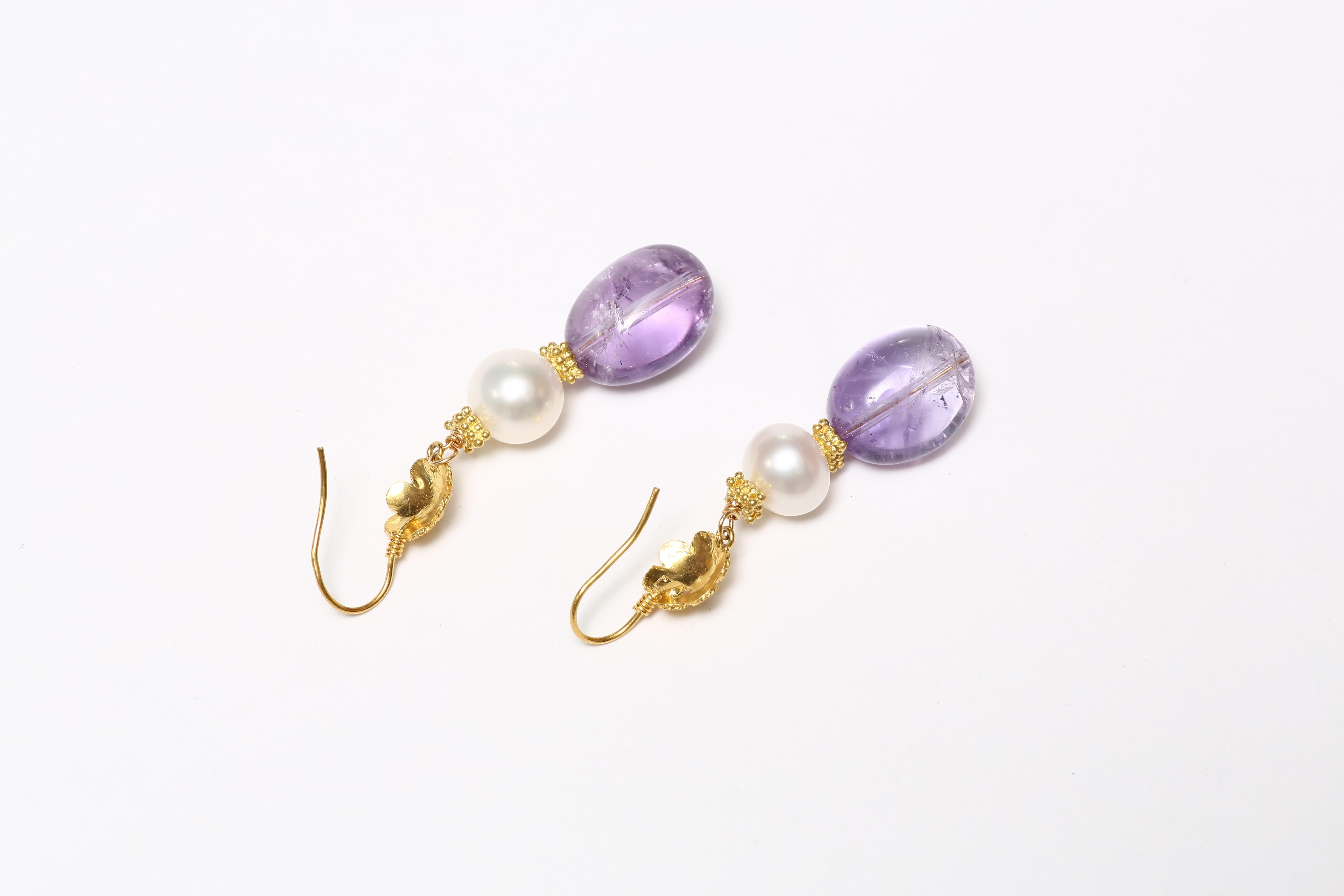 Amethyst Pearl Gold Dangle Earrings In New Condition In Central, HK