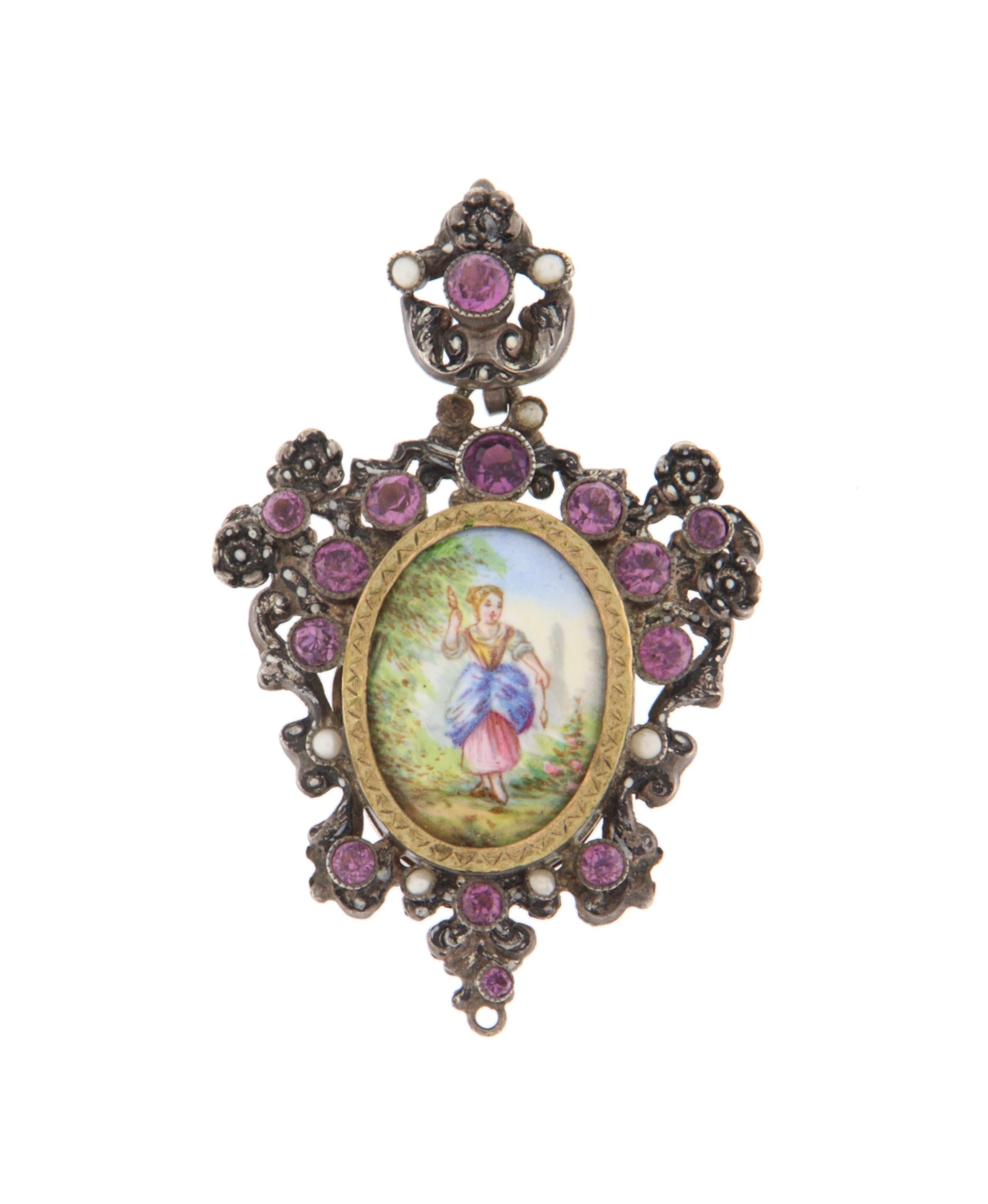 Donna Collana con ciondolo in oro giallo 9 carati e perle di ametista in vendita