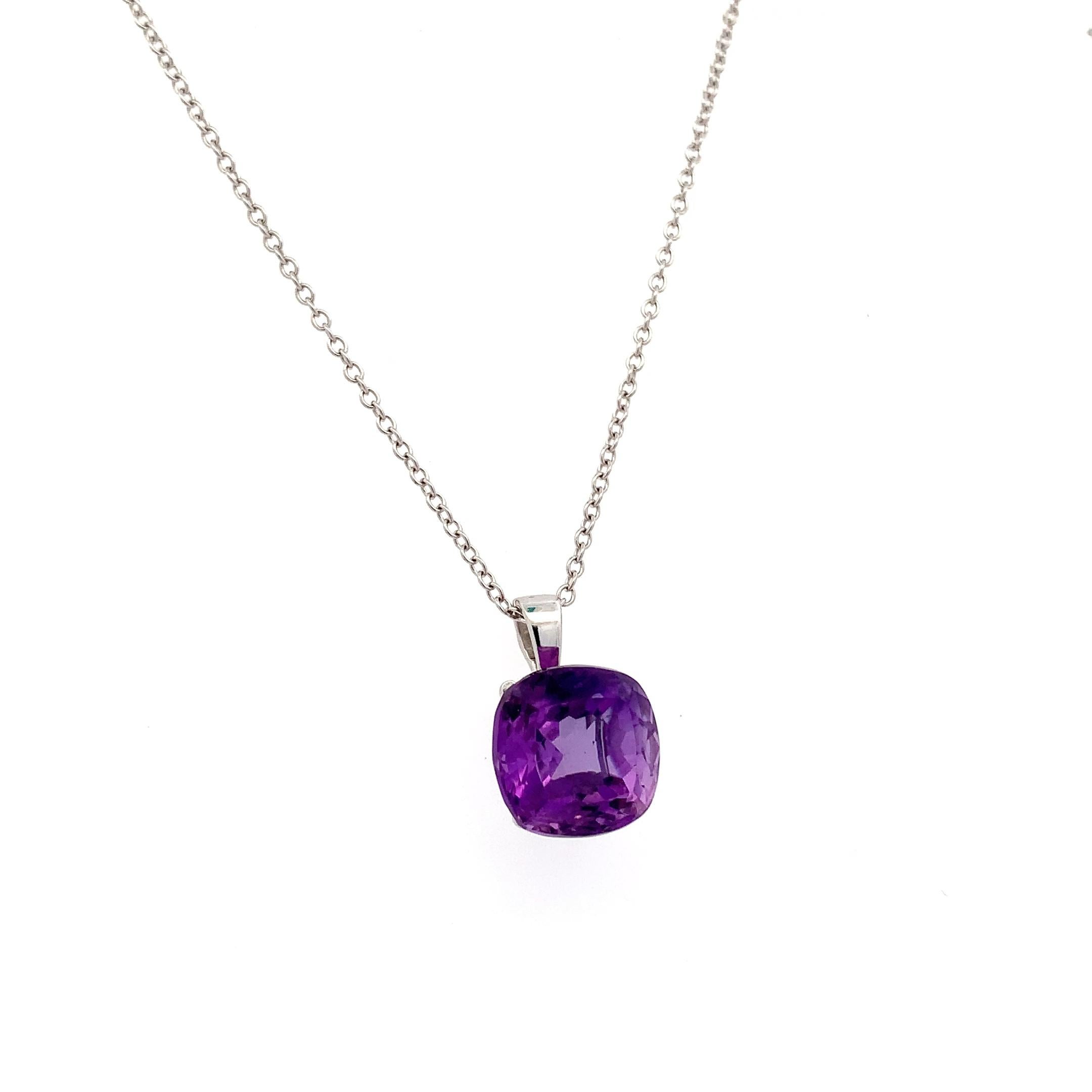 Collier pendentif améthyste en or blanc 18 carats Neuf - En vente à London, GB