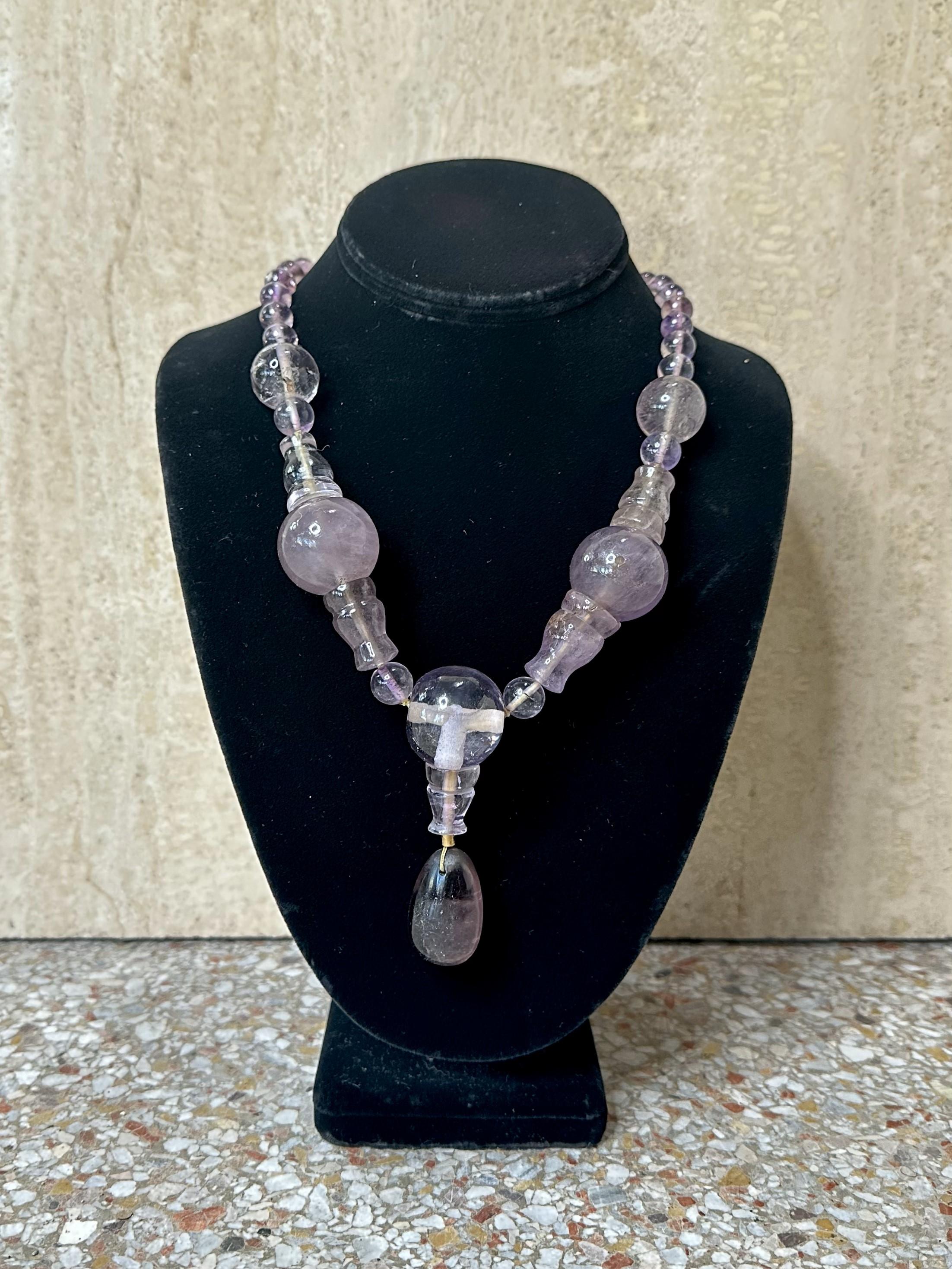 An amethyst pendant necklace is a beautiful piece of jewelry that features amethyst, a purple variety of quartz known for its striking color and association with healing properties. Amethyst is often seen as a symbol of calm, balance, and spiritual
