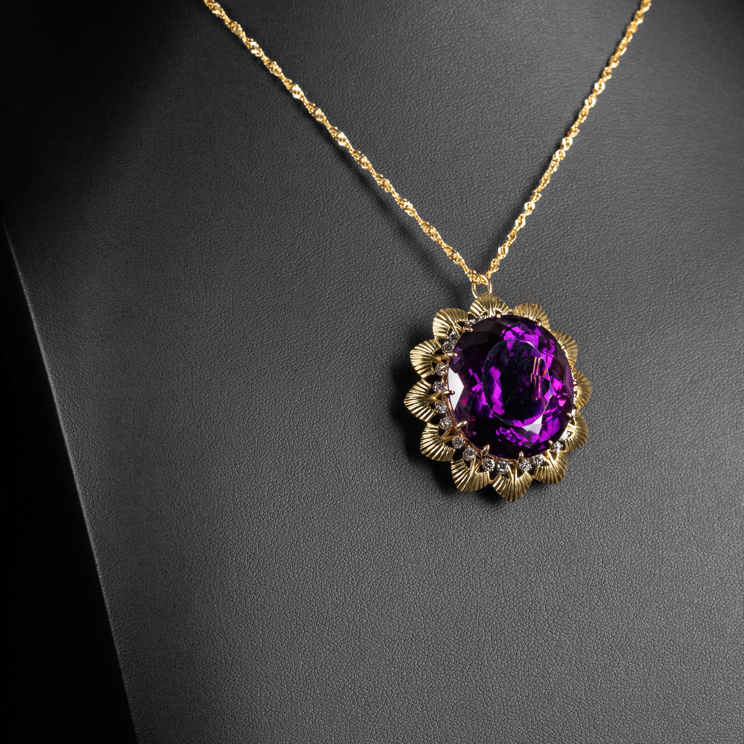 Großer Amethyst-Anhänger oder Brosche mit Diamanten 55 Karat für Damen oder Herren