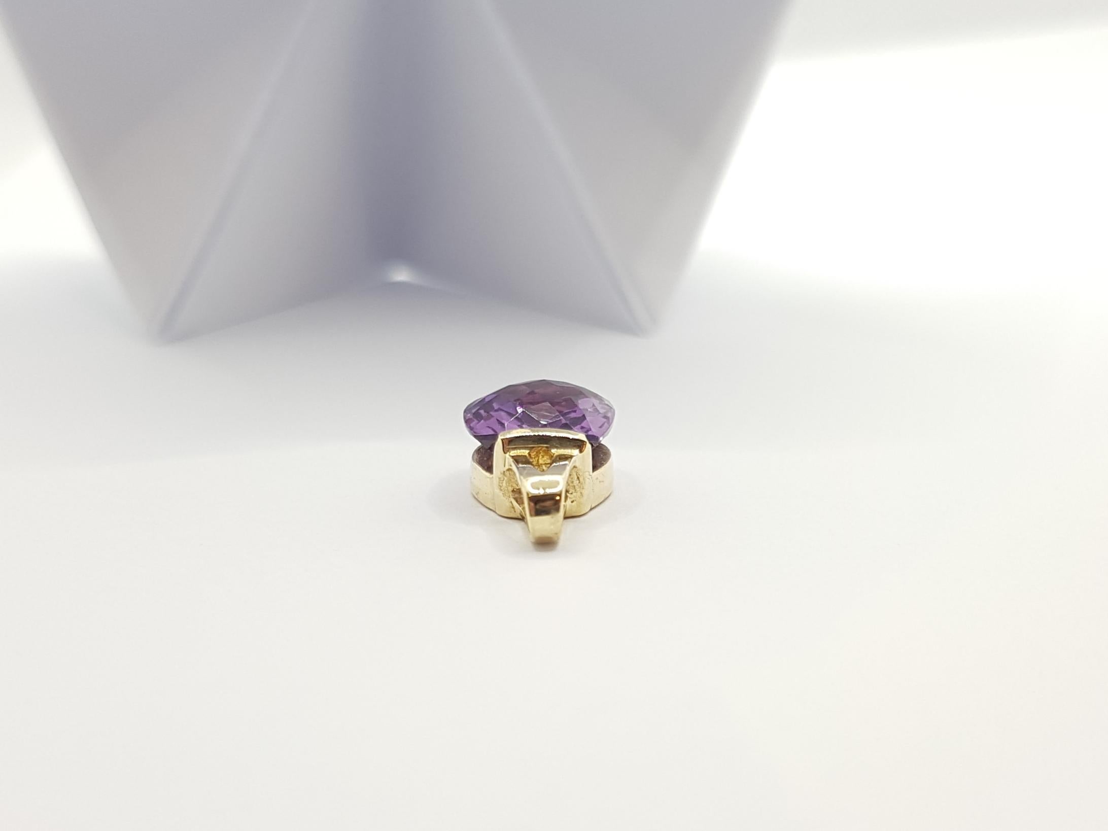 Amethyst Pendant Set in 18 Karat Gold Settings In New Condition In Bangkok, TH