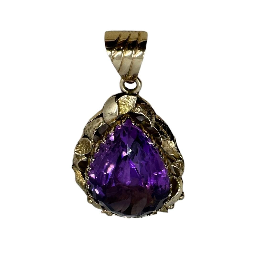 Amethyst Pendent - 65 Carats In Good Condition For Sale In Mammoth Lakes, CA