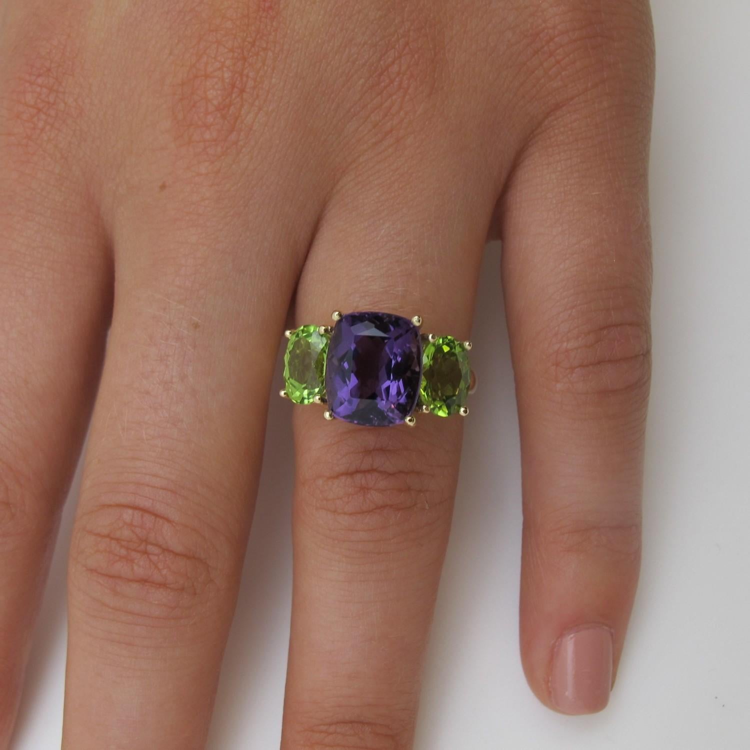  10 Karat Amethyst-Tropfen-Halskette mit Peridot aus 18 Karat Gelbgold im Angebot 7