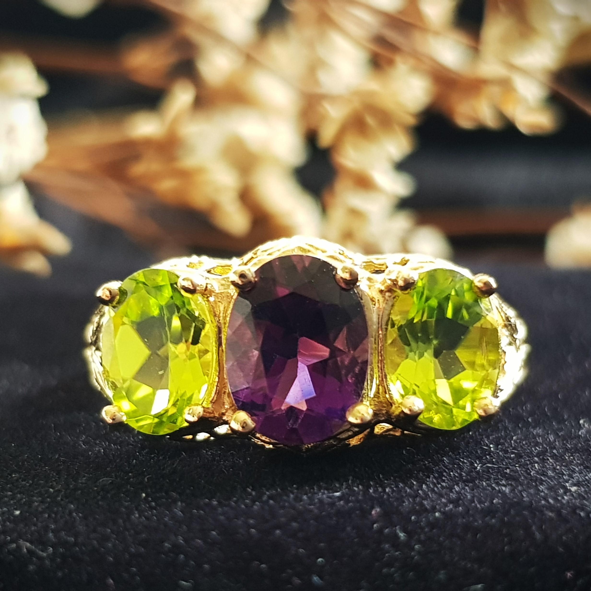 Oval Cut Amethyst Peridot Filigree Three Stone Ring in Solid 14K Yellow Gold For Sale