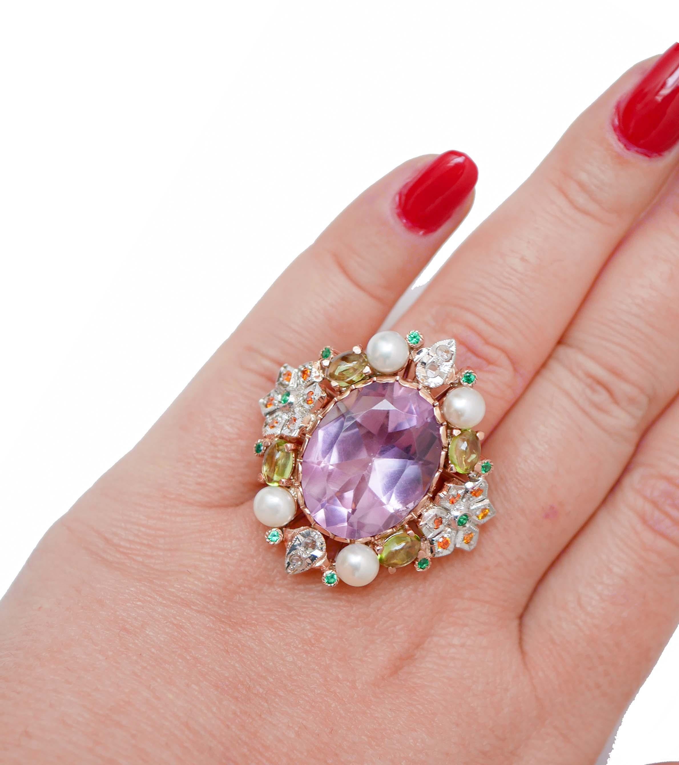 Amethyst, Peridots, Pearls, Stones,  Diamonds, Rose Gold and Silver  Ring. In Good Condition For Sale In Marcianise, Marcianise (CE)