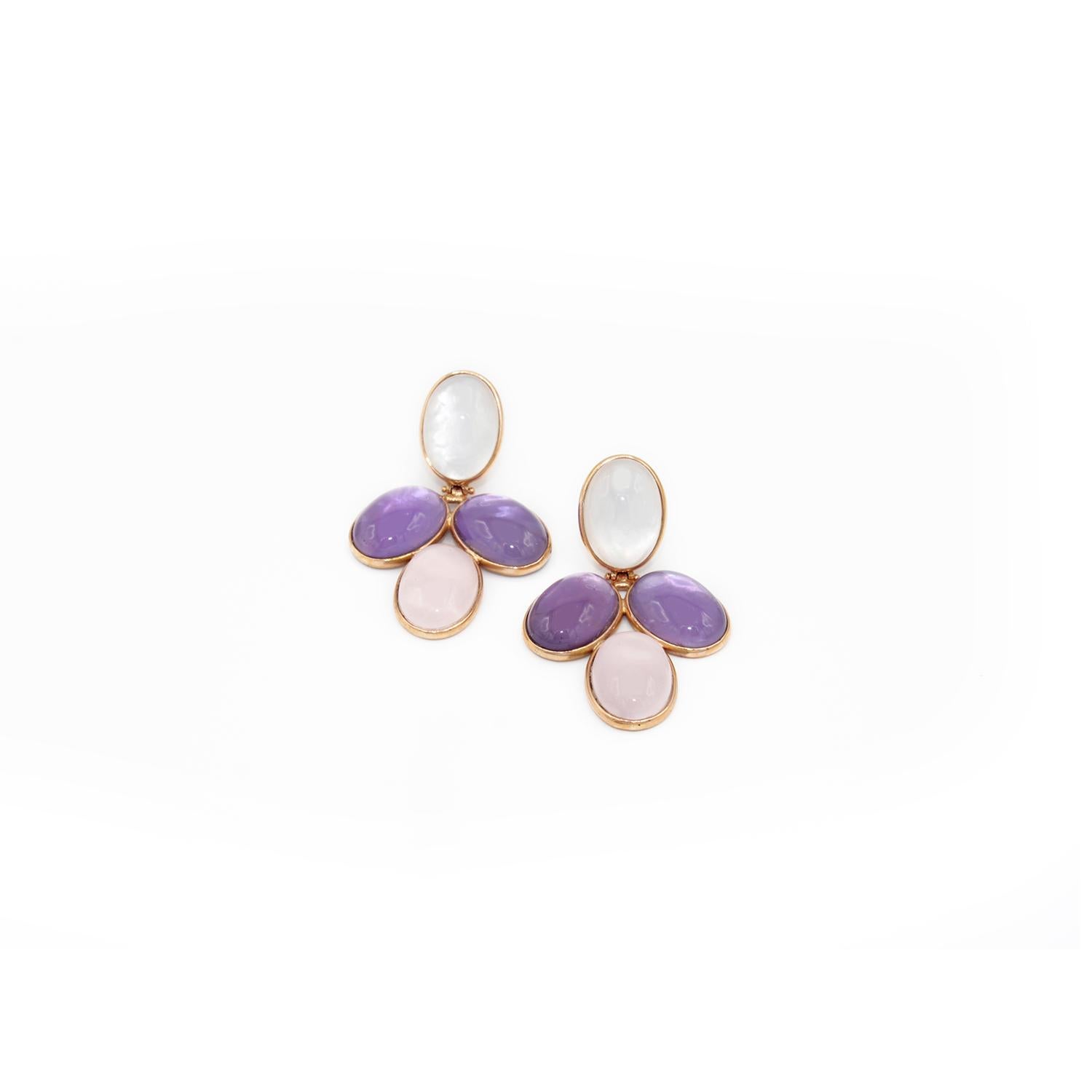 Fashion earrings in 18kt pink gold and amethyst, pink quartz and ialino quartz cabochons. 
Pierce and clip system. 
n. 8 small amethyst, pink quartz and ialino quartz cabochons ct. 47
Pink Gold g. 5.5


