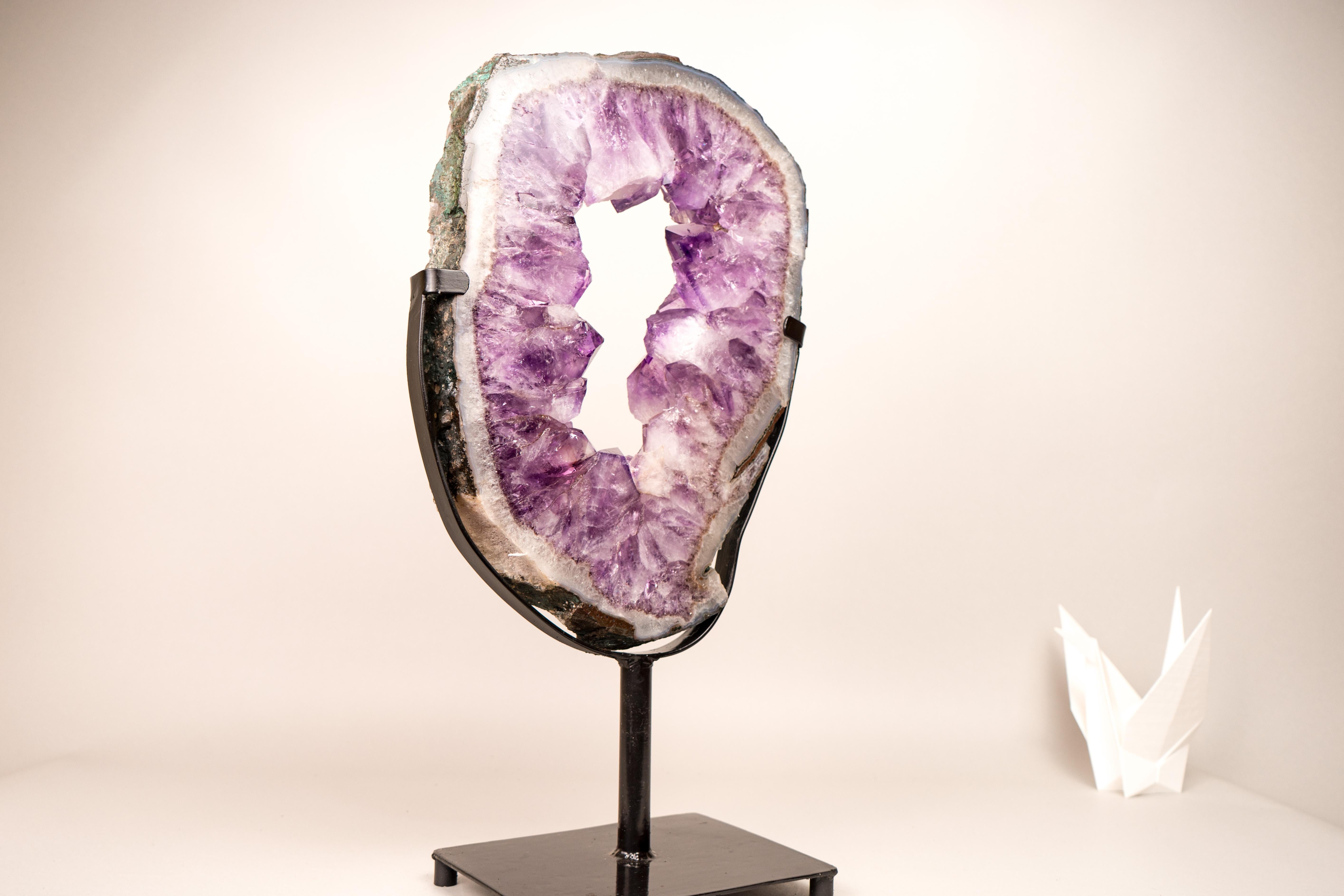 XXI secolo e contemporaneo Portale di ametista con grande ametista viola e pizzo di agata, a doppia faccia in vendita
