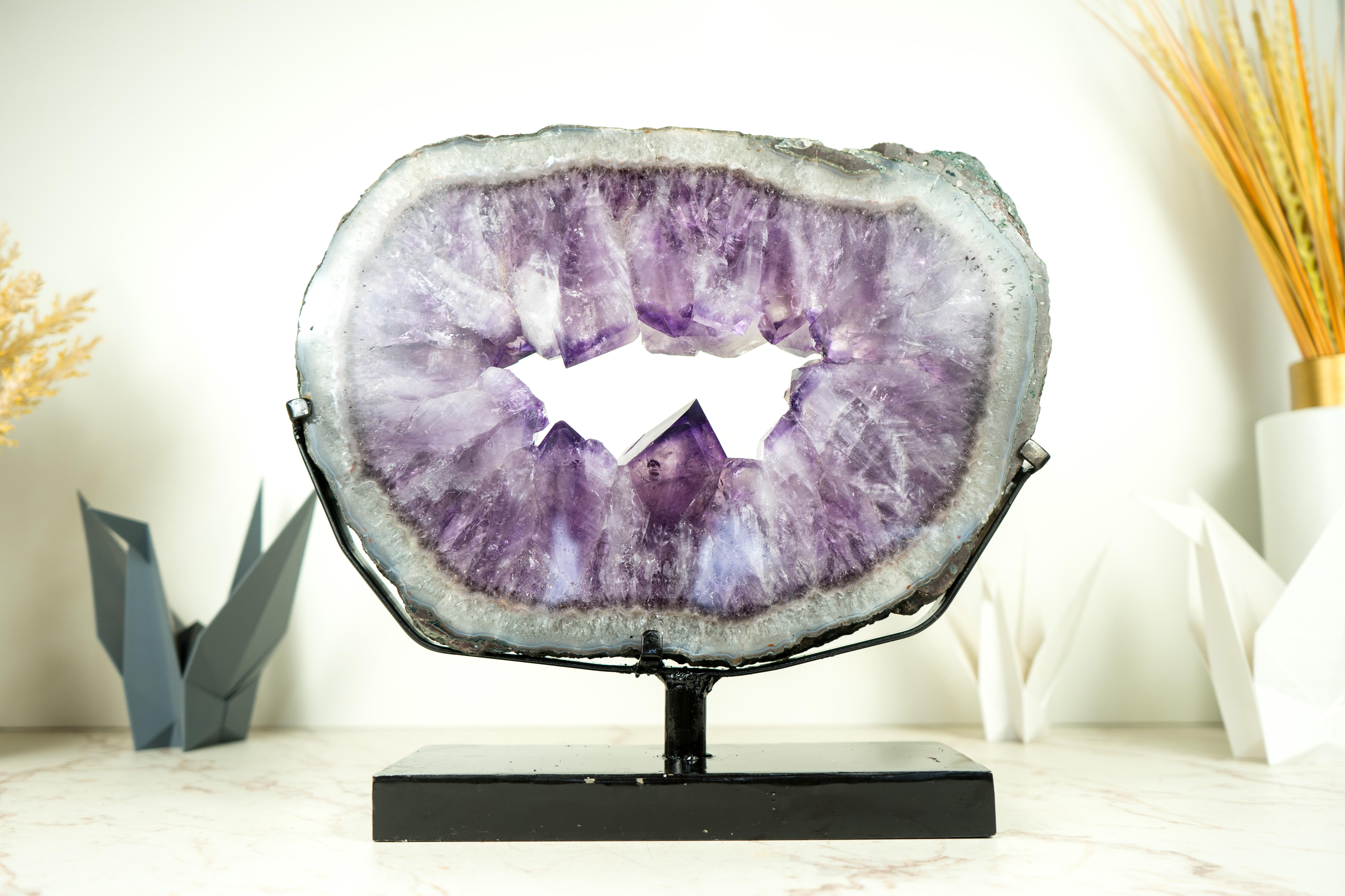 Amethyst-Portal mit großem lila Amethyst und blauem Spitzen-Achat 