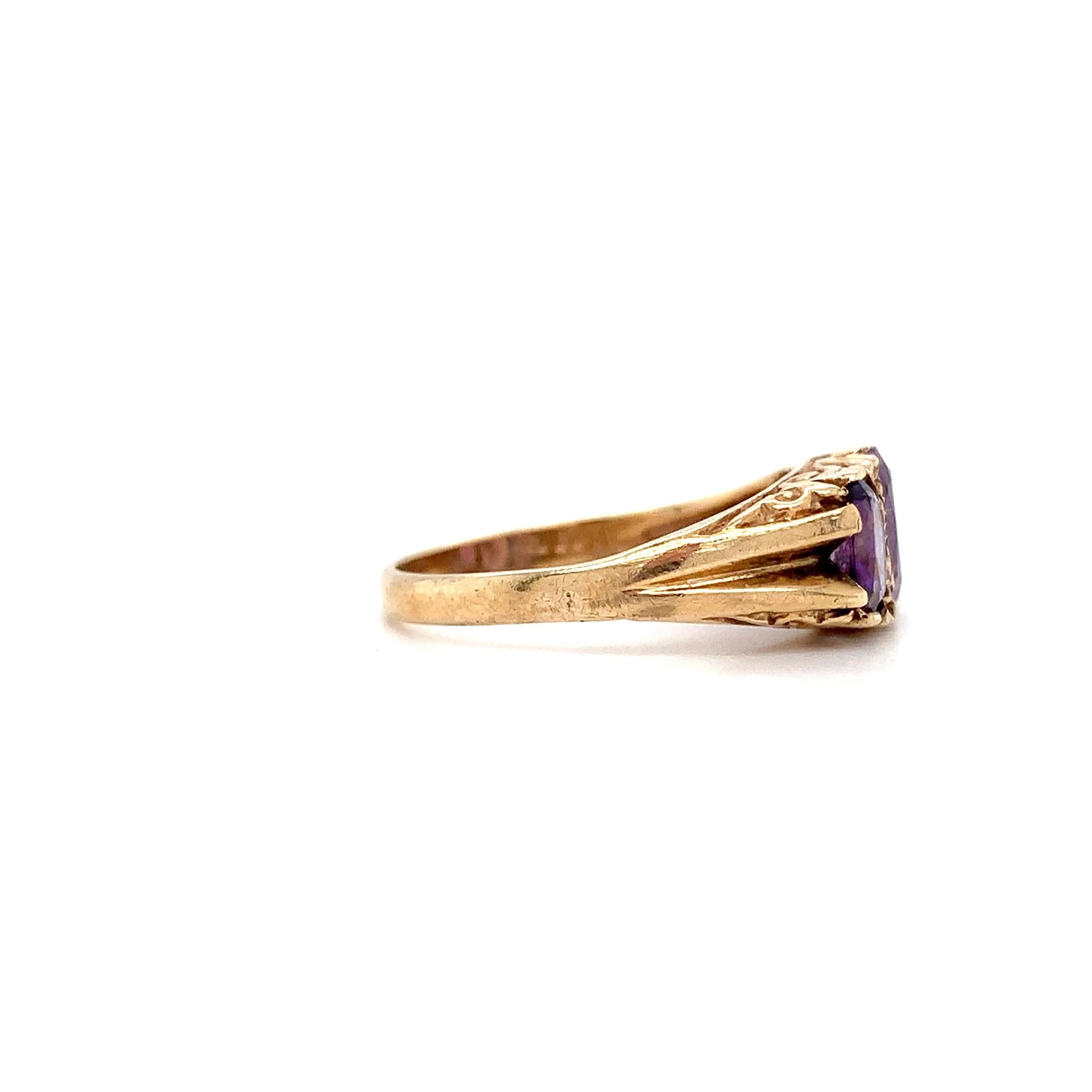 Amethyst lila Edelstein antiker Verlobungsring Gelbgold (Ovalschliff) im Angebot