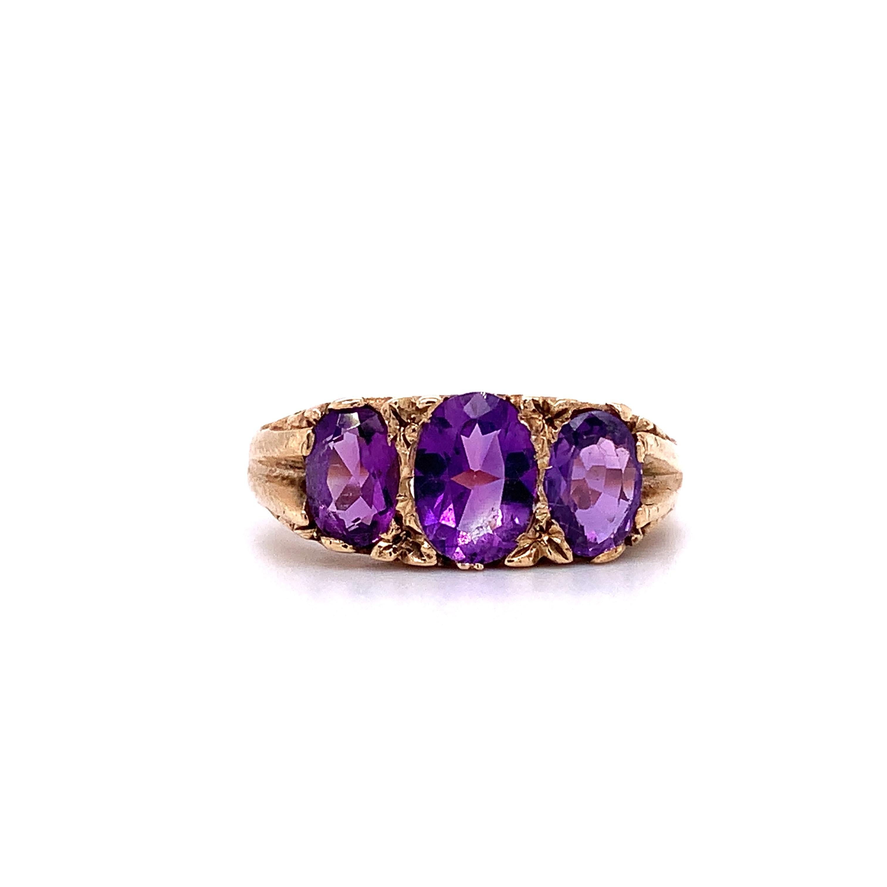 Amethyst lila Edelstein antiker Verlobungsring Gelbgold Damen im Angebot