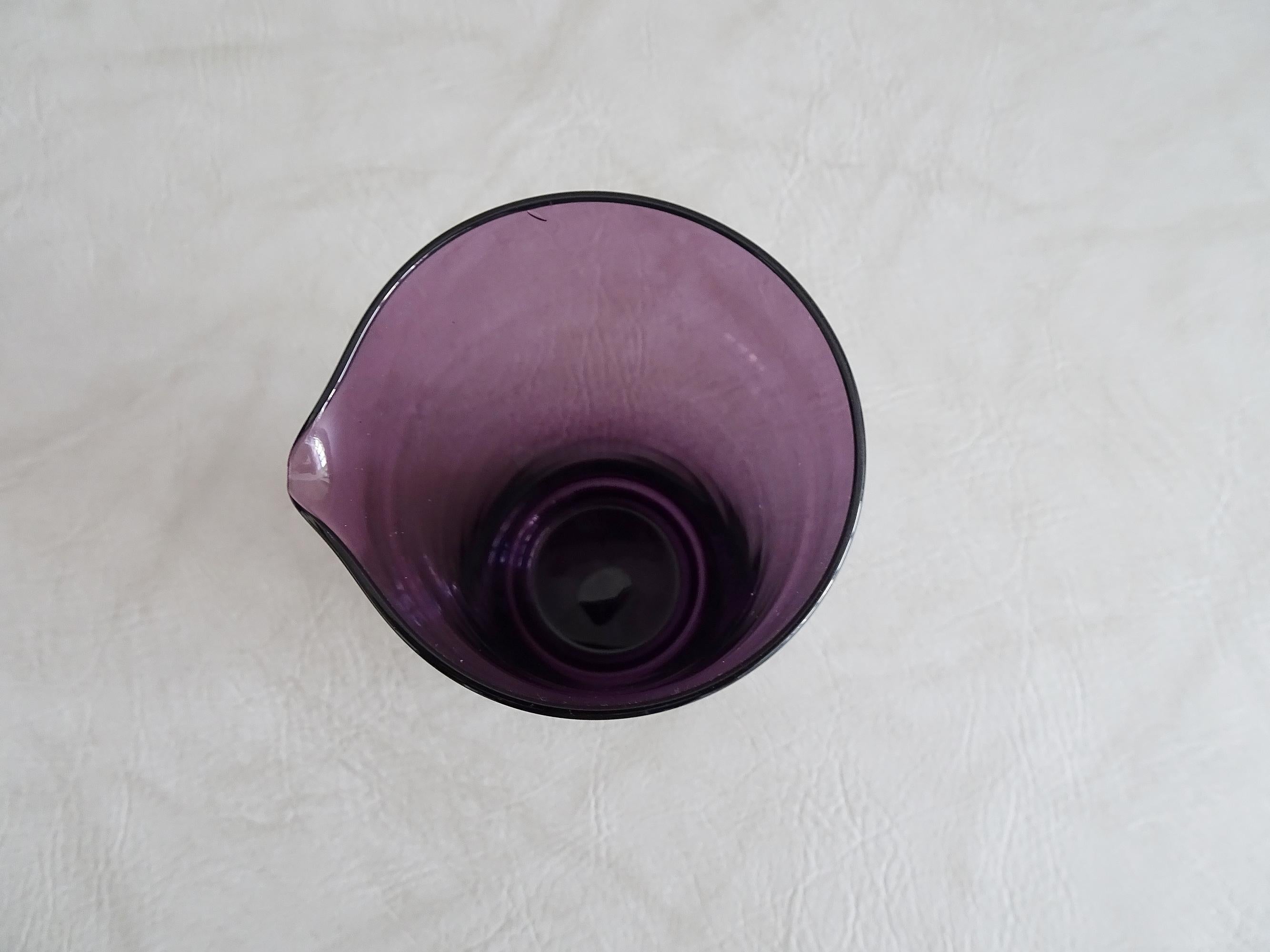 Amethyst Purple Glass Carafe with Glasses, Wagenfeld, Germany, 1960s In Good Condition In Saarbruecken, DE