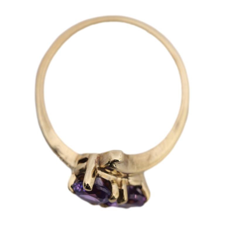 Modern Purple Amethyst Yellow Gold Ring Size 6.5 For Sale