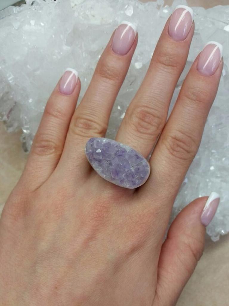 Aesthetic Movement Amethyst Quartz Solid Stone Ring Purple Crystals Raw Gemstone For Sale