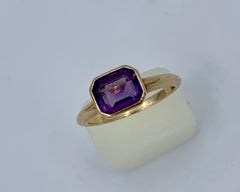 Amethyst Ring 14 Karat Gold Retro Modern Ancient Roman Style
