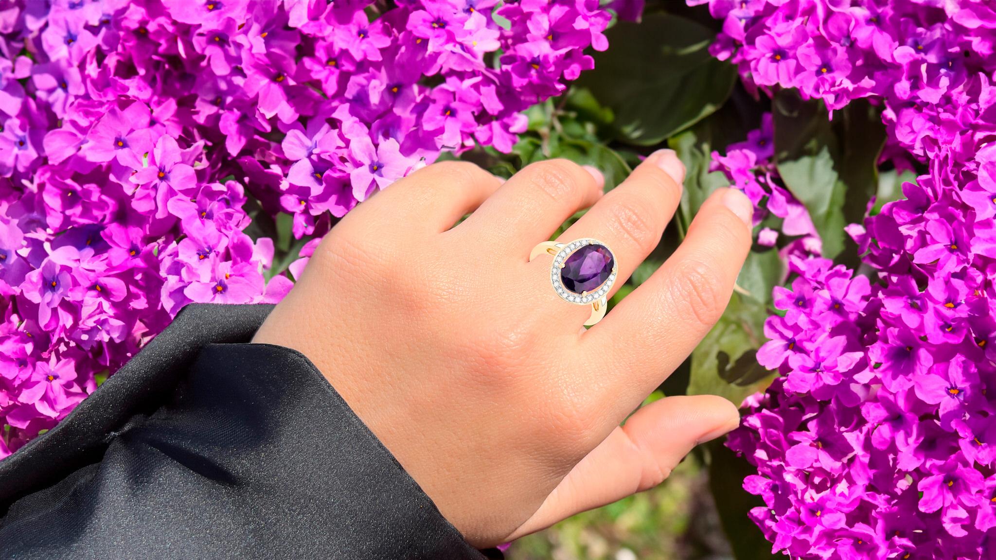 Oval Cut Amethyst Ring Diamond Halo 4.40 Carats 14K Yellow Gold For Sale
