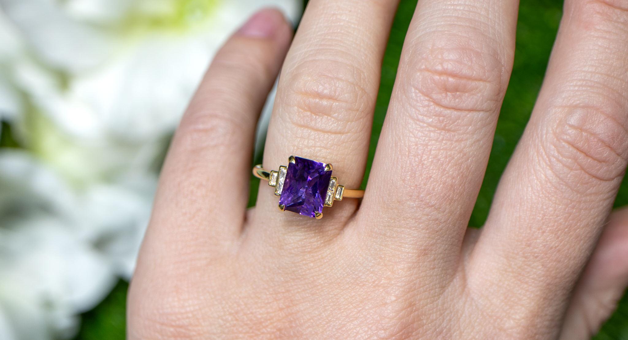 Contemporary Amethyst Ring Diamond Setting 2.35 Carats 18K Yellow Gold For Sale