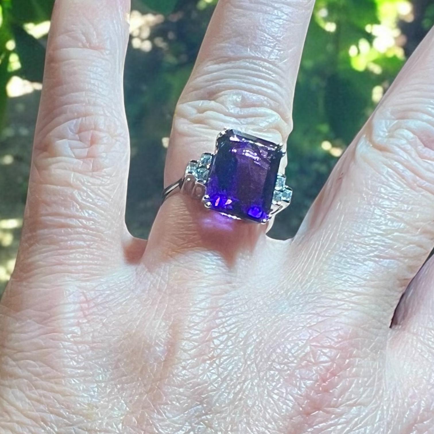 Amethyst Ring, Diamonds, 18 Carat White Gold In Good Condition For Sale In SAINT-OUEN-SUR-SEINE, FR