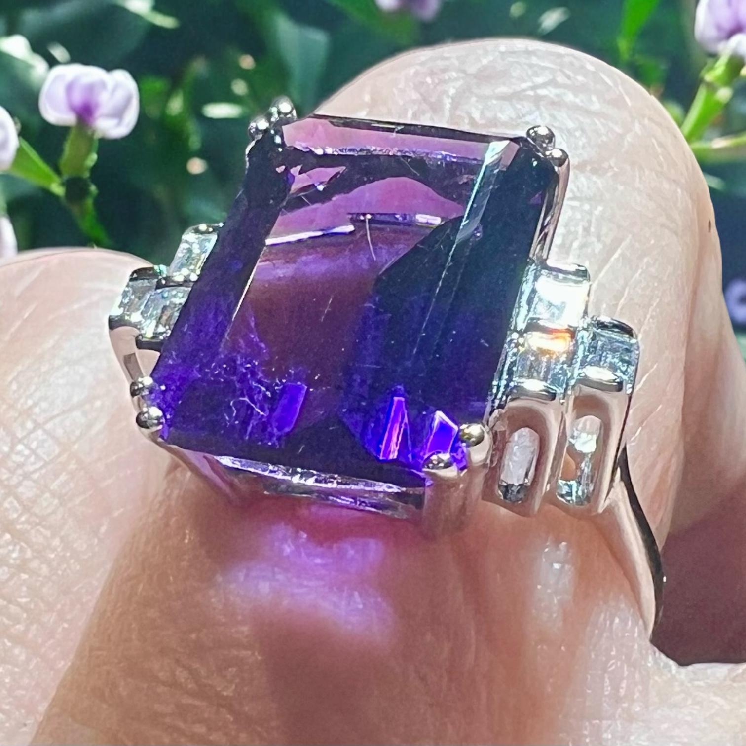 Women's Amethyst Ring, Diamonds, 18 Carat White Gold For Sale