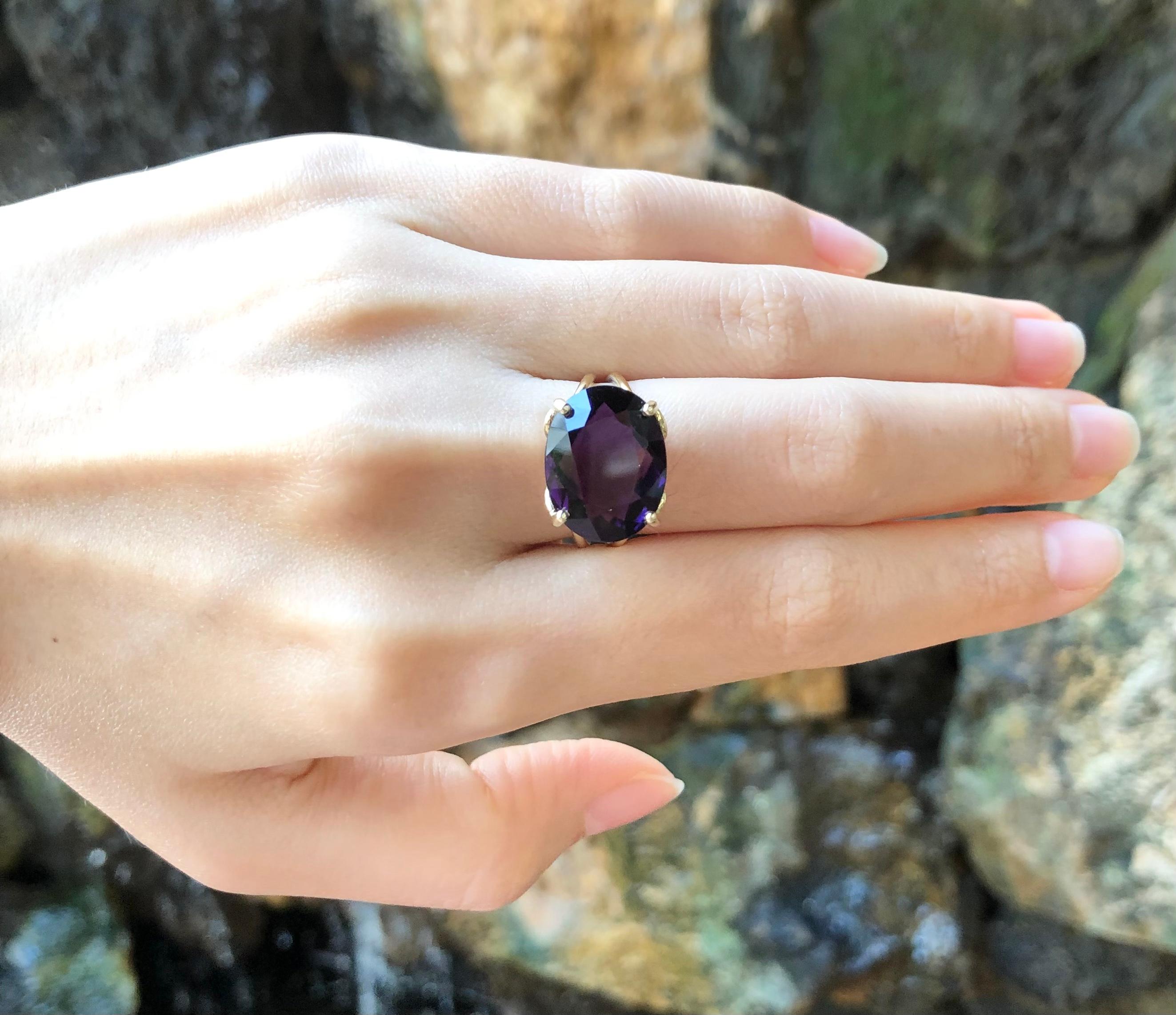 Amethyst 8.77 carats Ring set in 14 Karat Gold Settings

Width:  1.5 cm 
Length: 1.1 cm
Ring Size: 52
Total Weight: 5.13 grams


