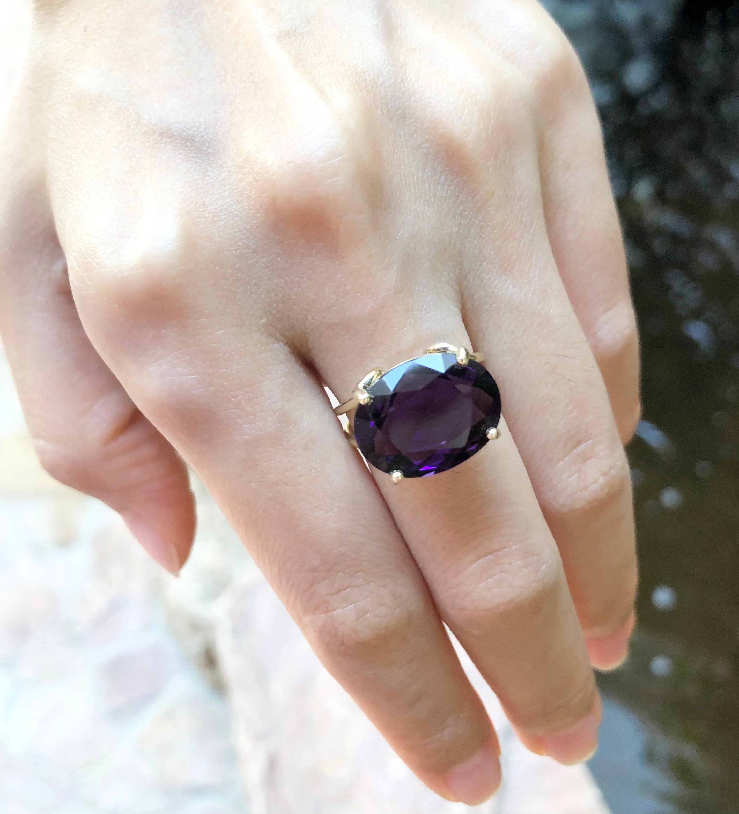 Amethyst Ring Set in 14 Karat Gold Settings In New Condition For Sale In Bangkok, TH