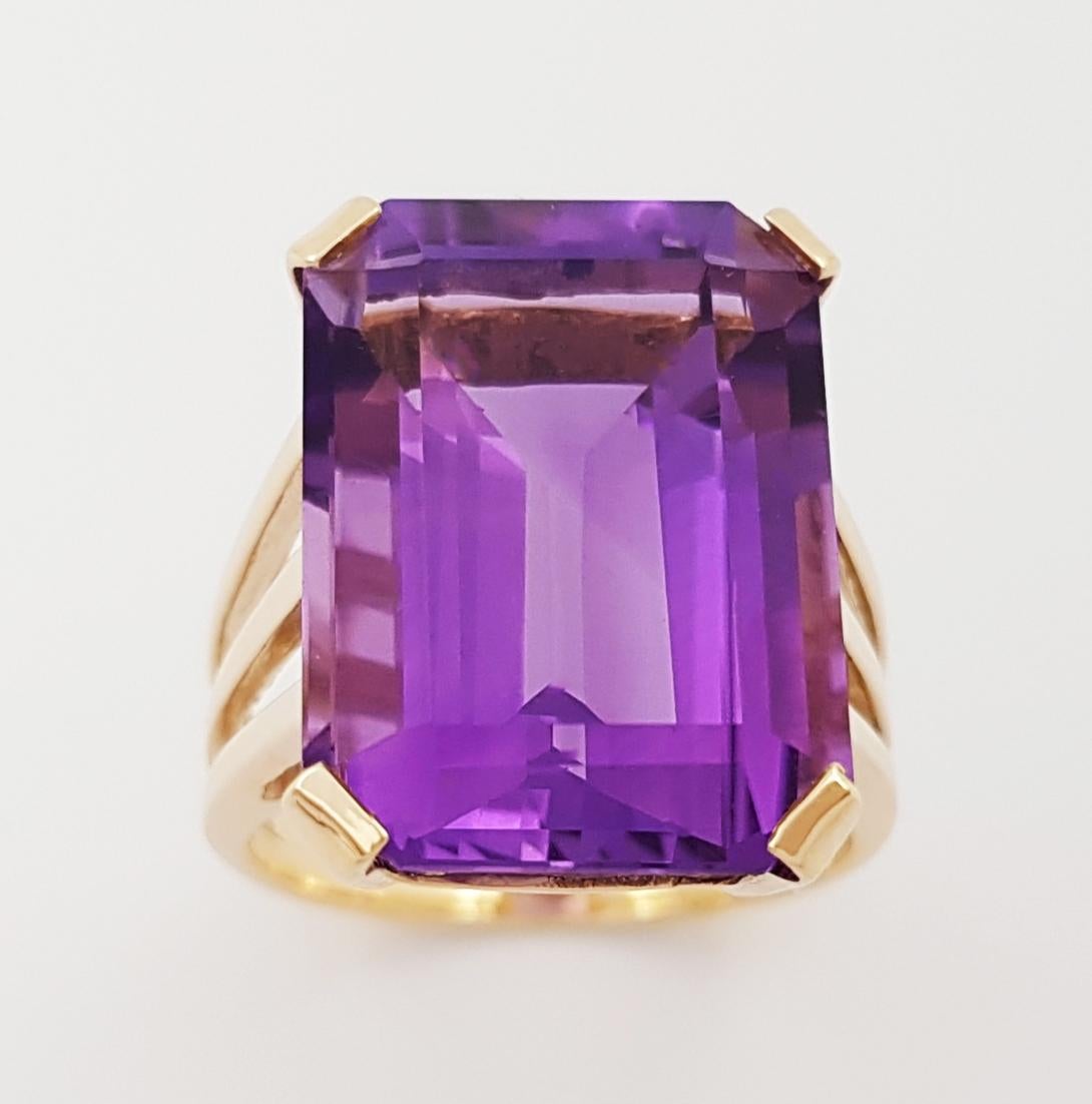 Anillo de amatista engastado en oro de 14 quilates en venta 5