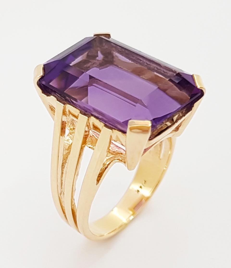 Anillo de amatista engastado en oro de 14 quilates en venta 6