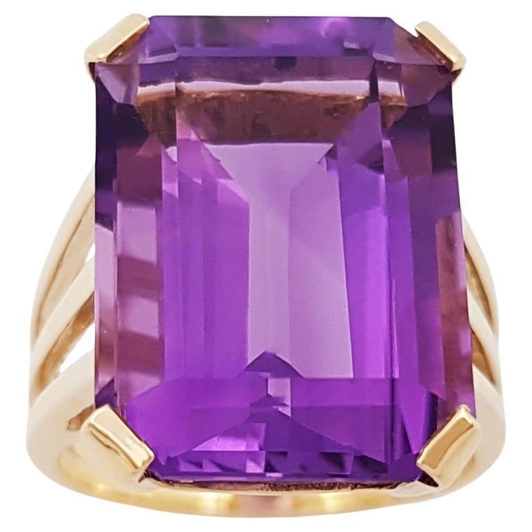 Amethyst Ring set in 14K Gold Settings