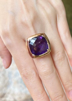 Bague en améthyste sertie d'or rose 18 carats