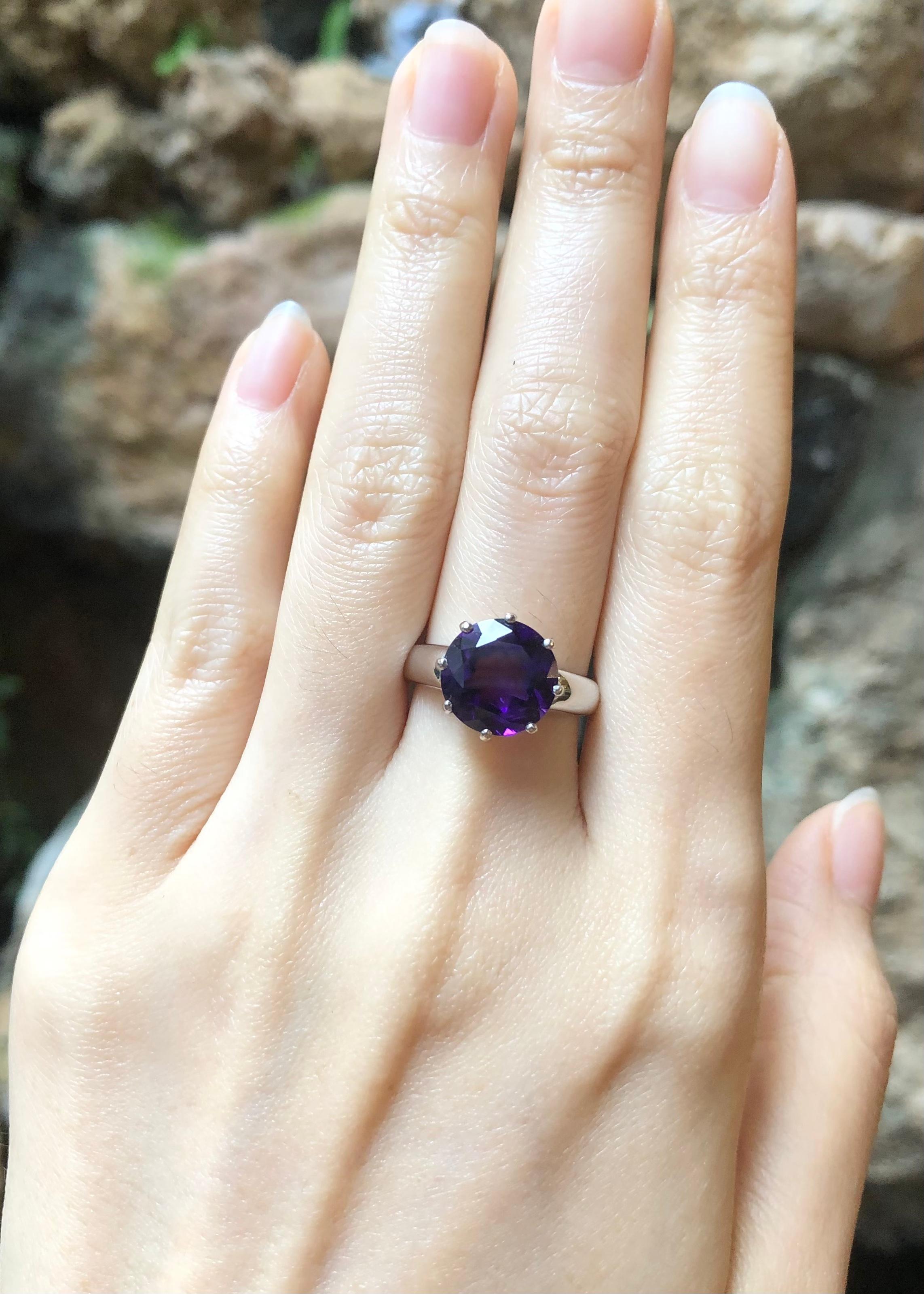 Round Cut Amethyst Ring Set in 18k White Gold Settings For Sale