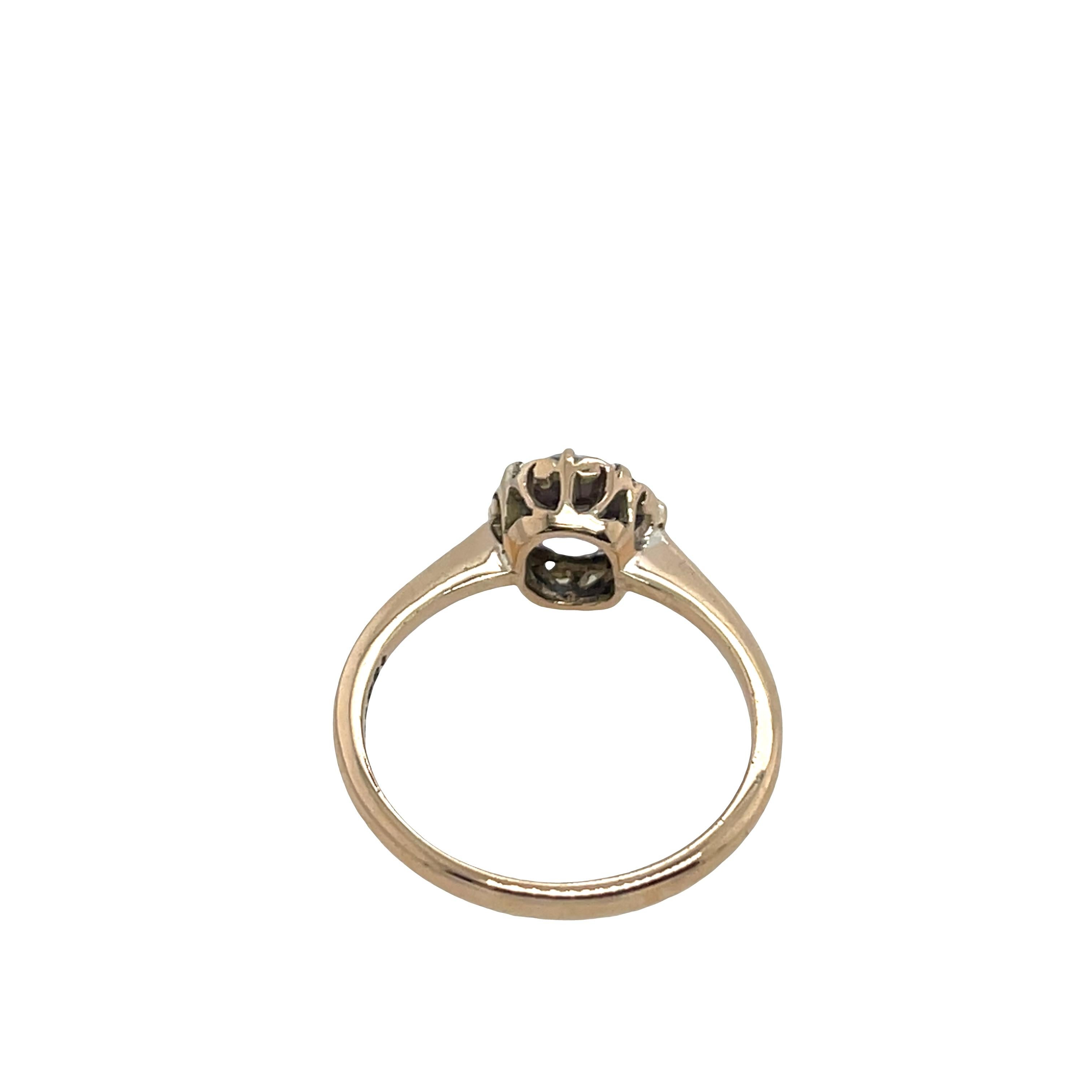 Anillo de amatista engastado en oro amarillo de 9 ct en Excelente estado para la venta en London, GB