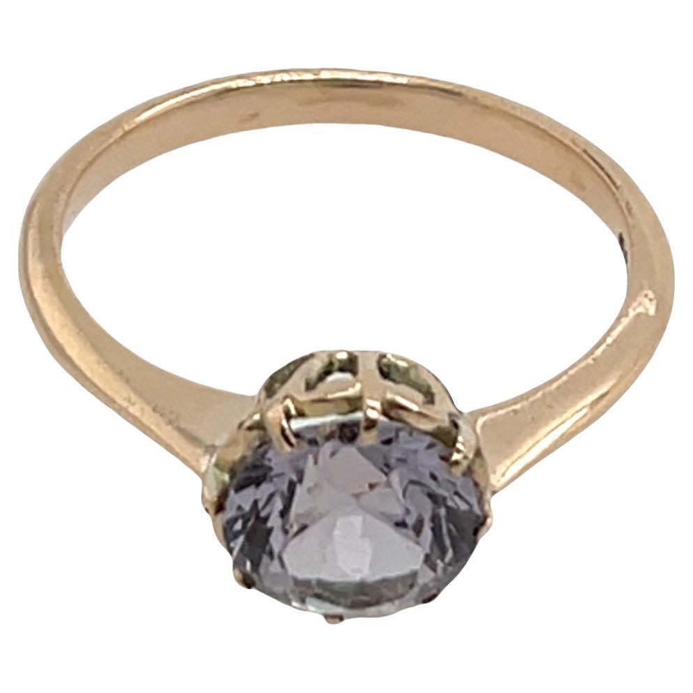 Anillo de amatista engastado en oro amarillo de 9 ct en venta