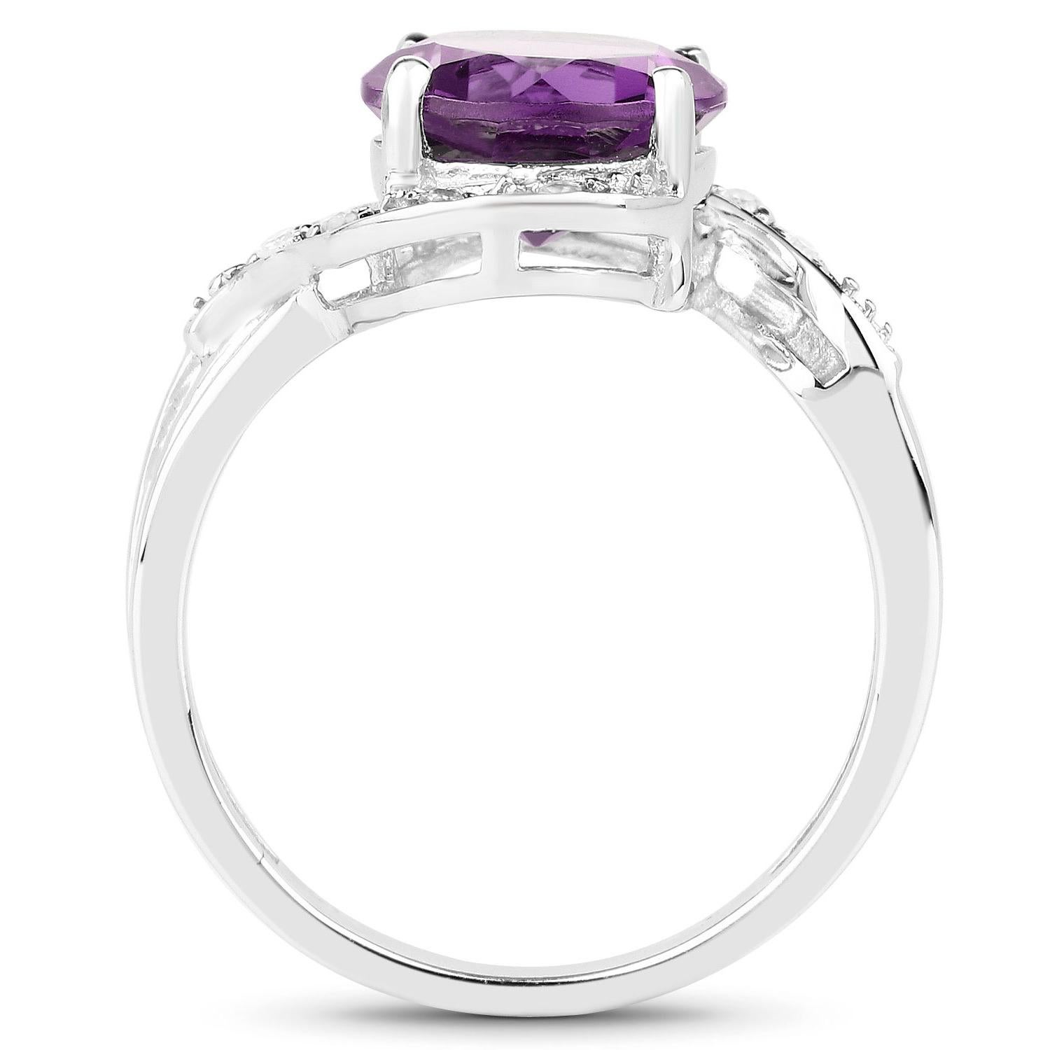 Amethyst Ring White Topazes 2.5 Carats Sterling Silver In Excellent Condition For Sale In Aliso Viejo, CA