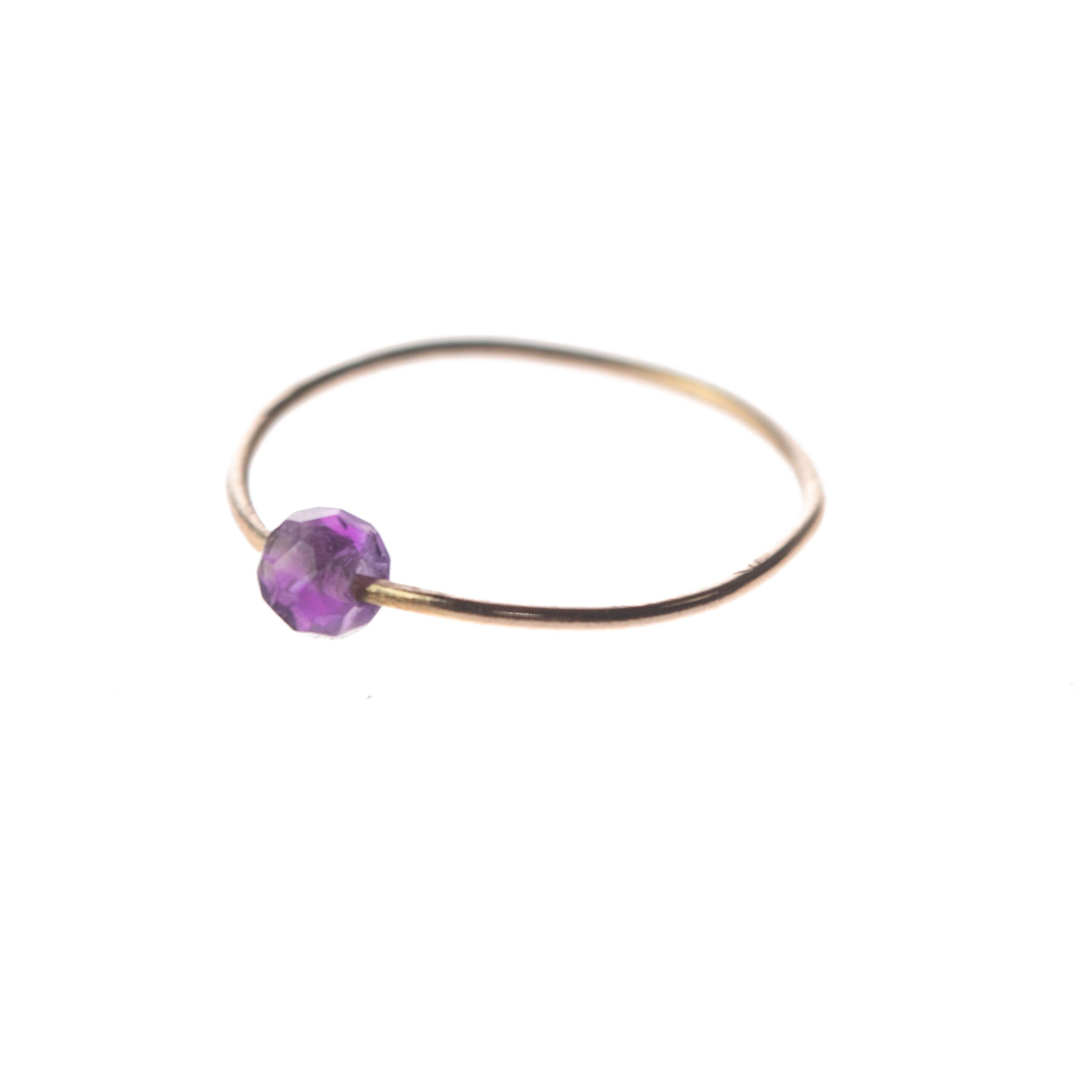 Anello con ametista Rondelle Colore Naturale Oro Giallo 9 Carati Pianeta Plutone Boho Band In condizioni Nuovo in vendita a Milano, IT