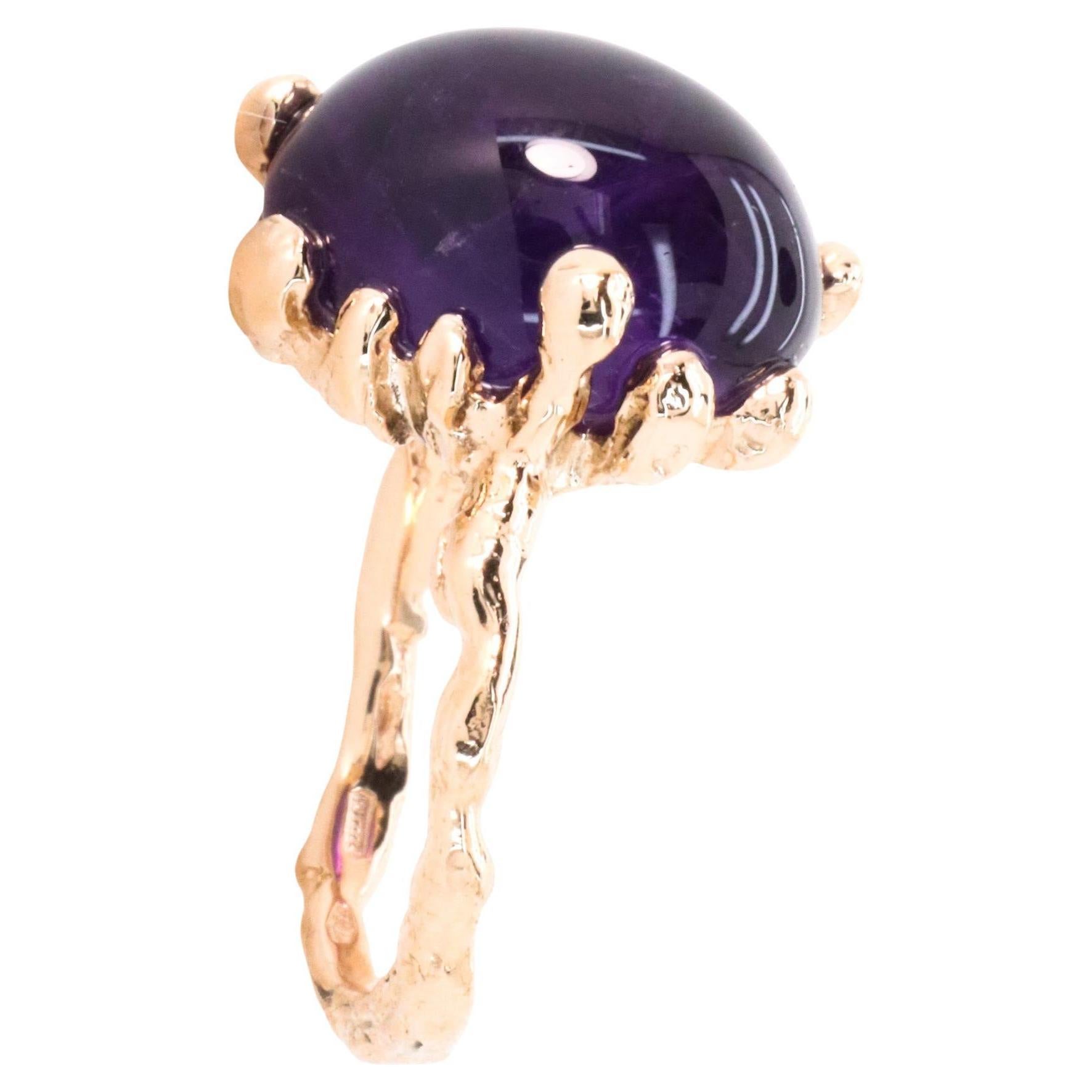 18K Rose Gold Amethyst Made in Italy Grounding Asymmetrical Brutalist Cocktail Ring.
Unlock Your Divine Potential with the Wellbeing of Gemstones emanated by the Anne cocktail ring.
Gems and metal are energetically cleansed to emit their best
