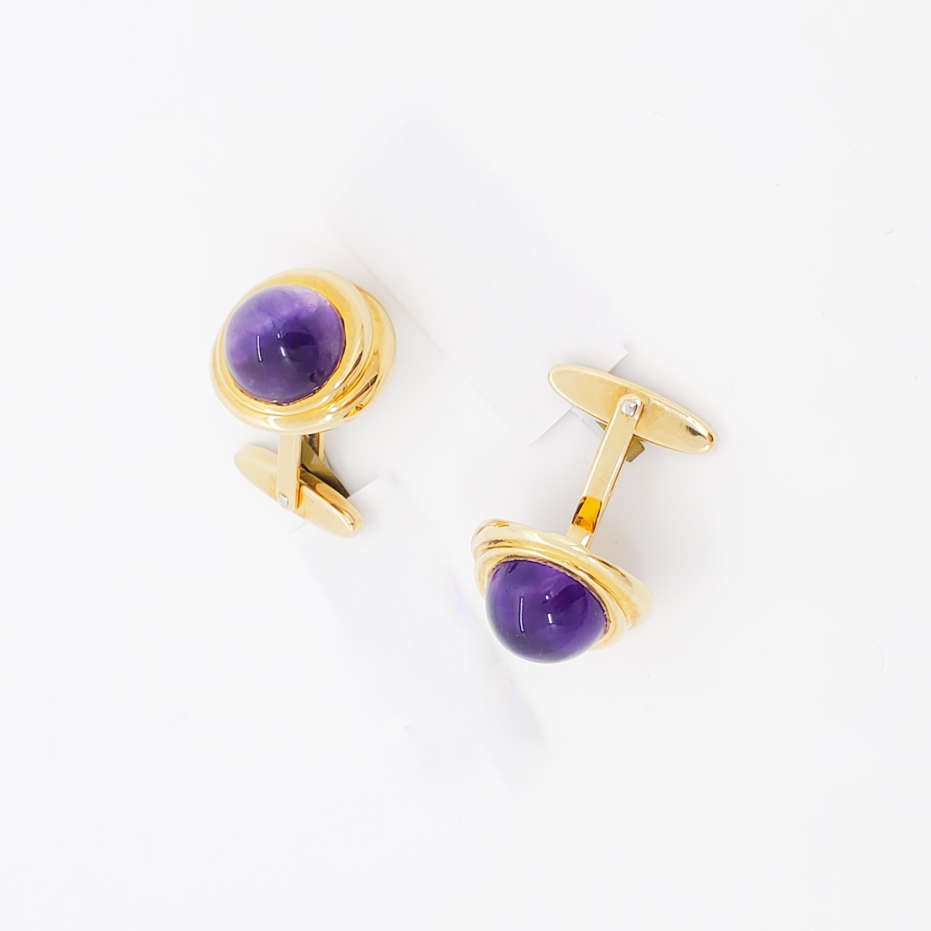 Amethyst Round Cabochon Cufflinks in 18k Yellow Gold For Sale 1
